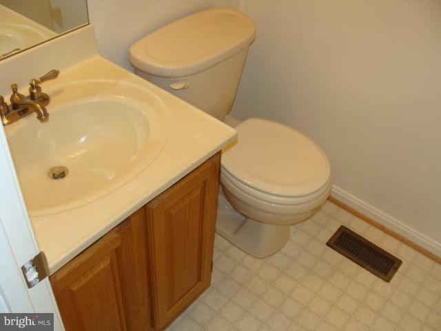 FLOWER HILL - Residential Lease