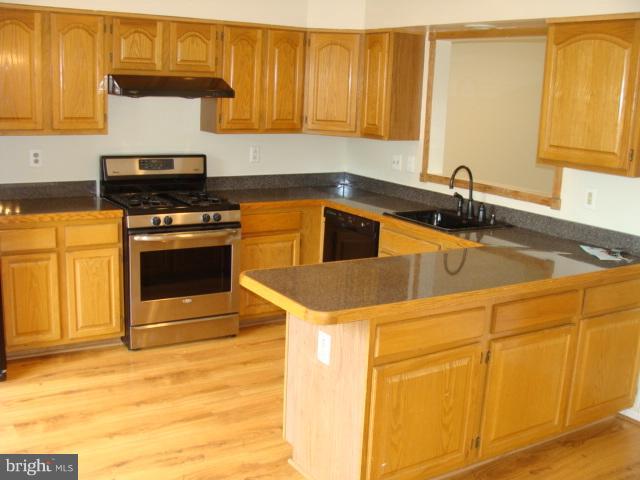 FLOWER HILL - Residential Lease