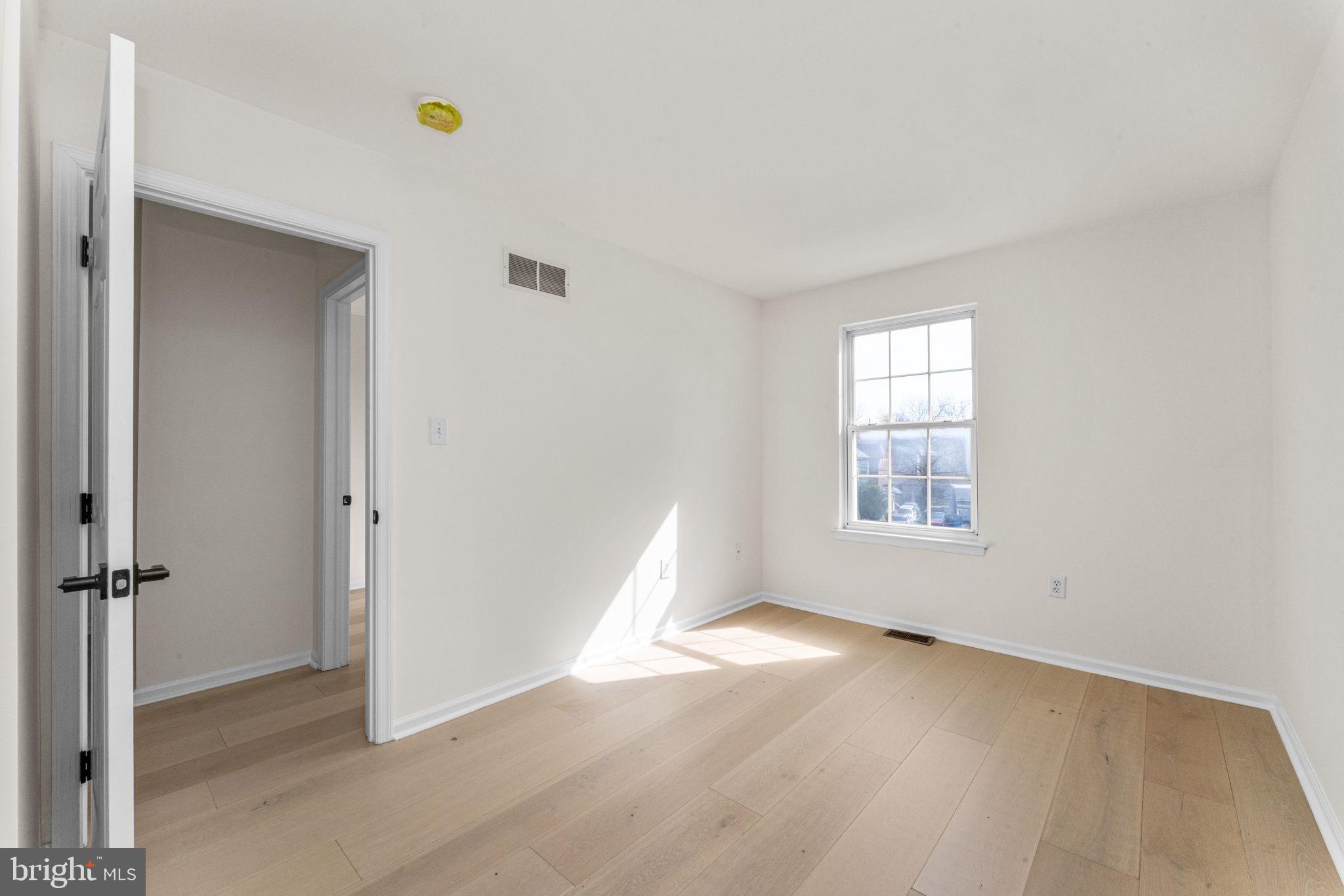 NORRISTOWN - Residential