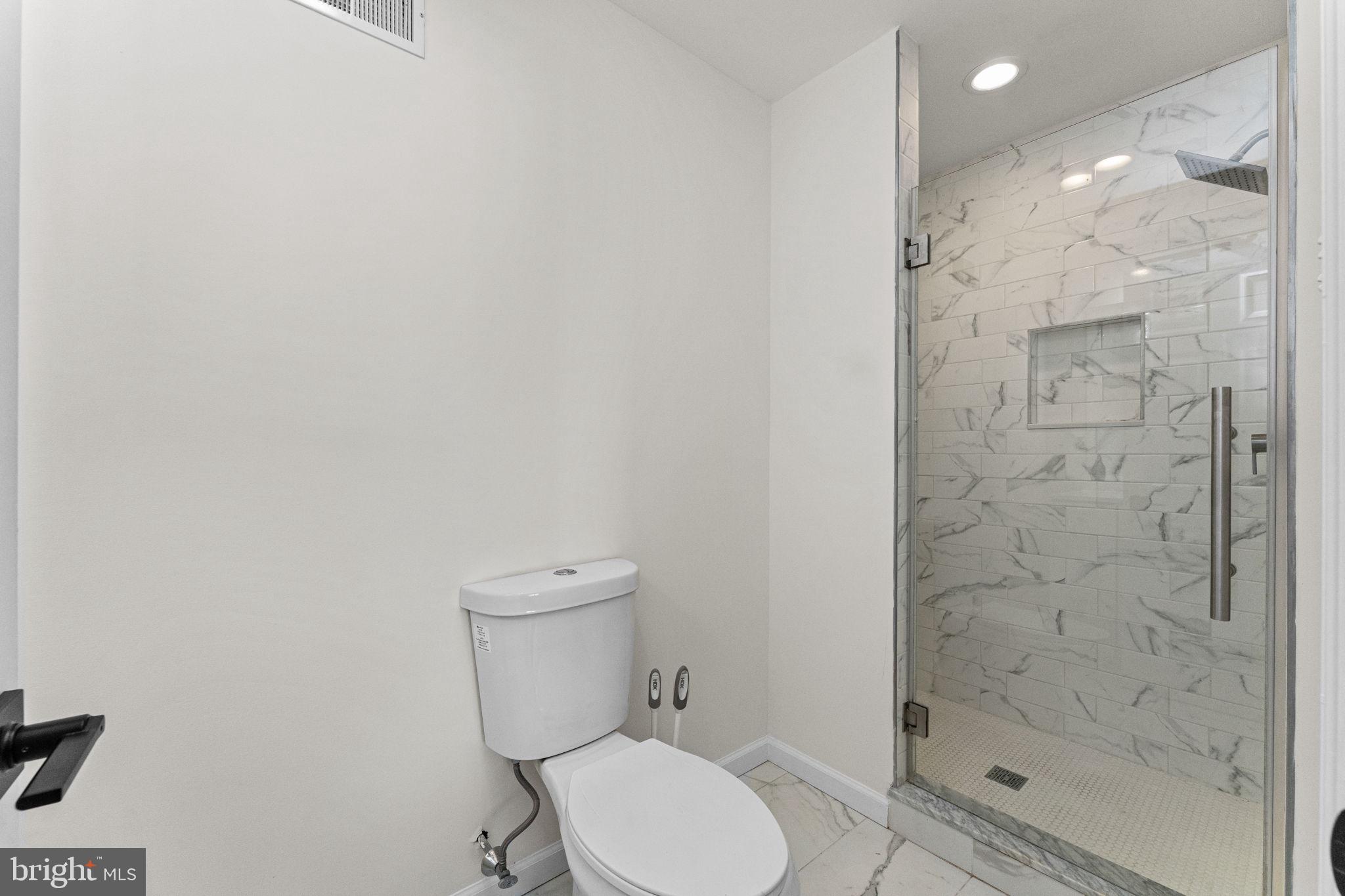 NORRISTOWN - Residential