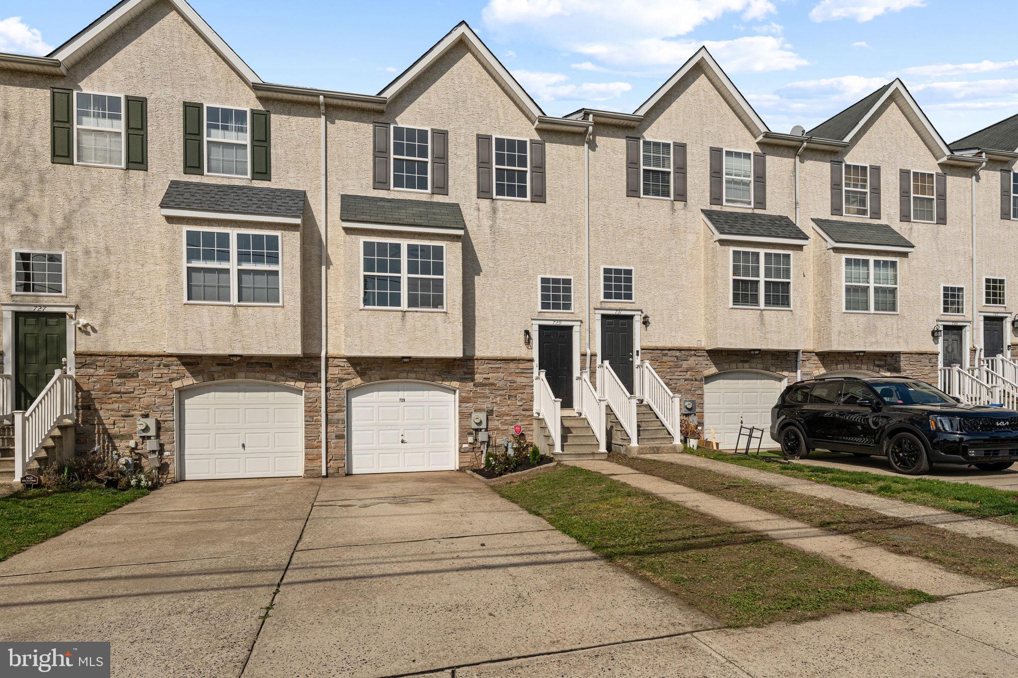 NORRISTOWN - Residential