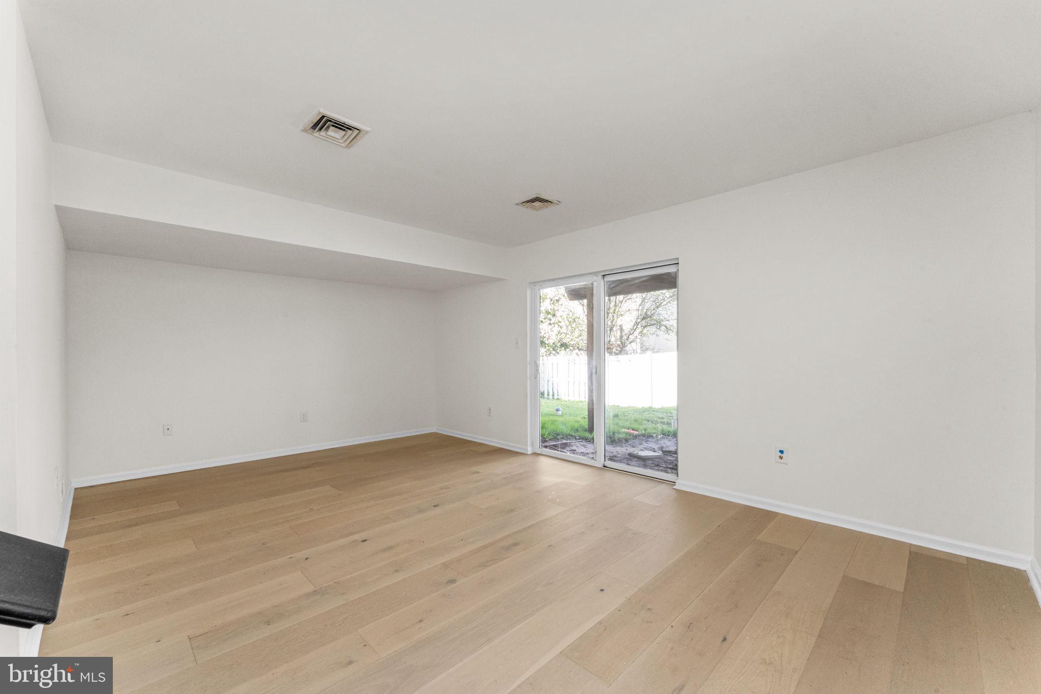 NORRISTOWN - Residential