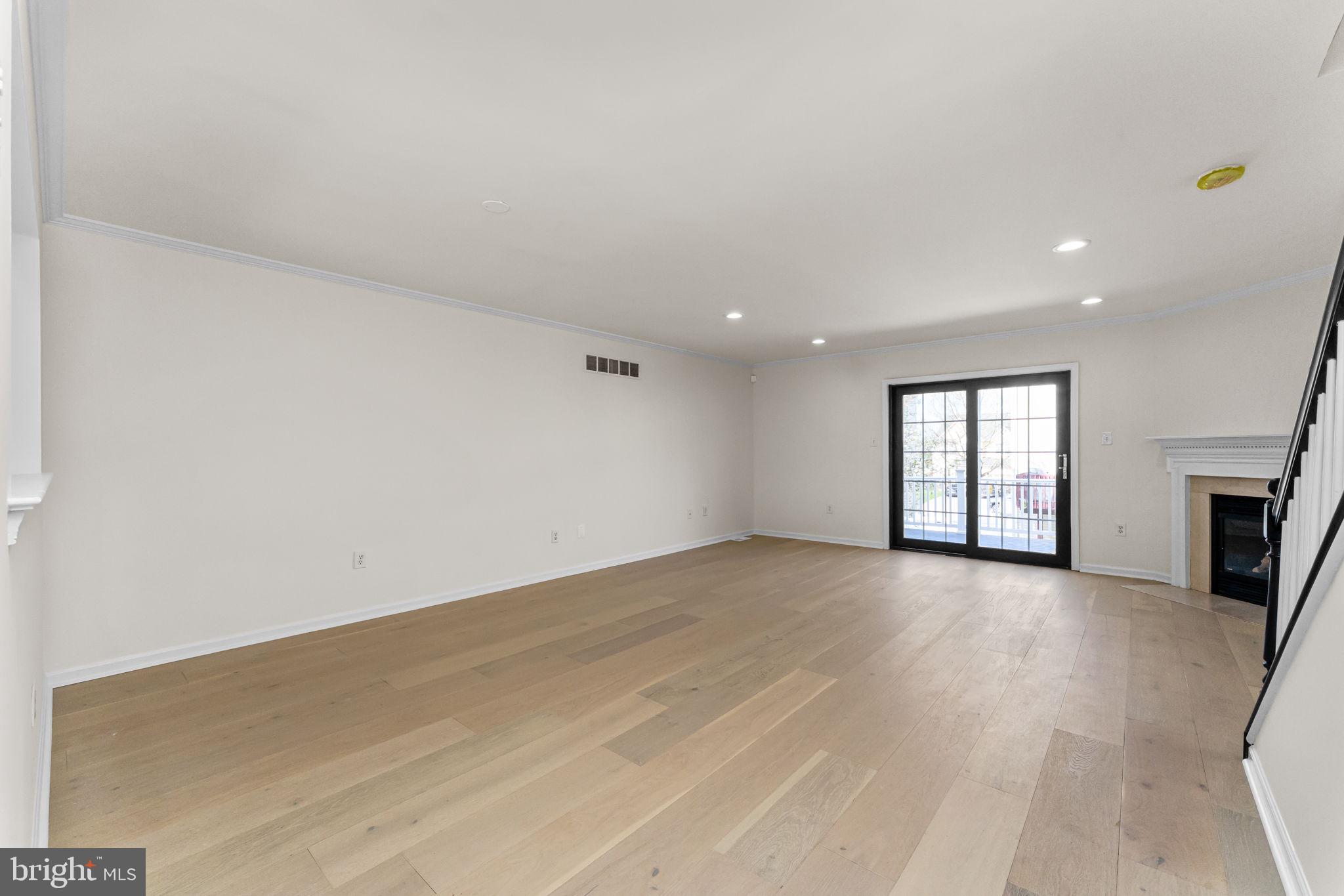 NORRISTOWN - Residential