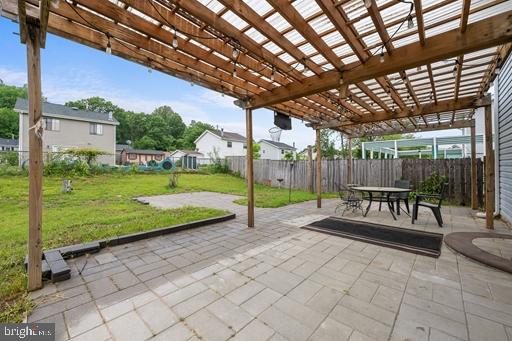 WELLINGTON WOODS - Residential Lease