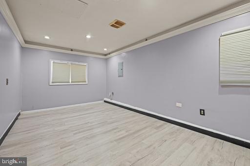 WELLINGTON WOODS - Residential Lease