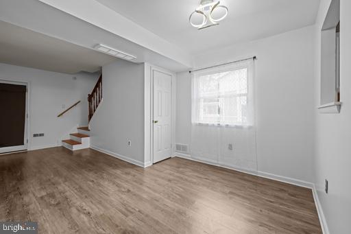 WELLINGTON WOODS - Residential Lease