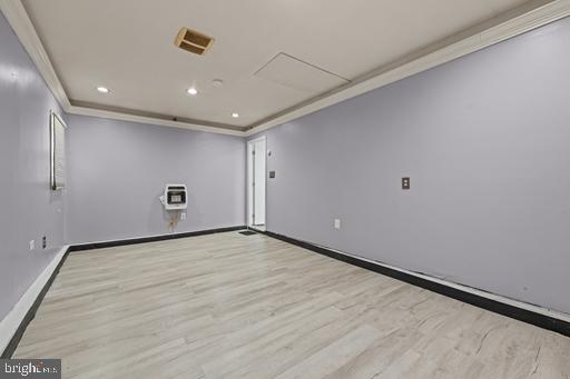 WELLINGTON WOODS - Residential Lease