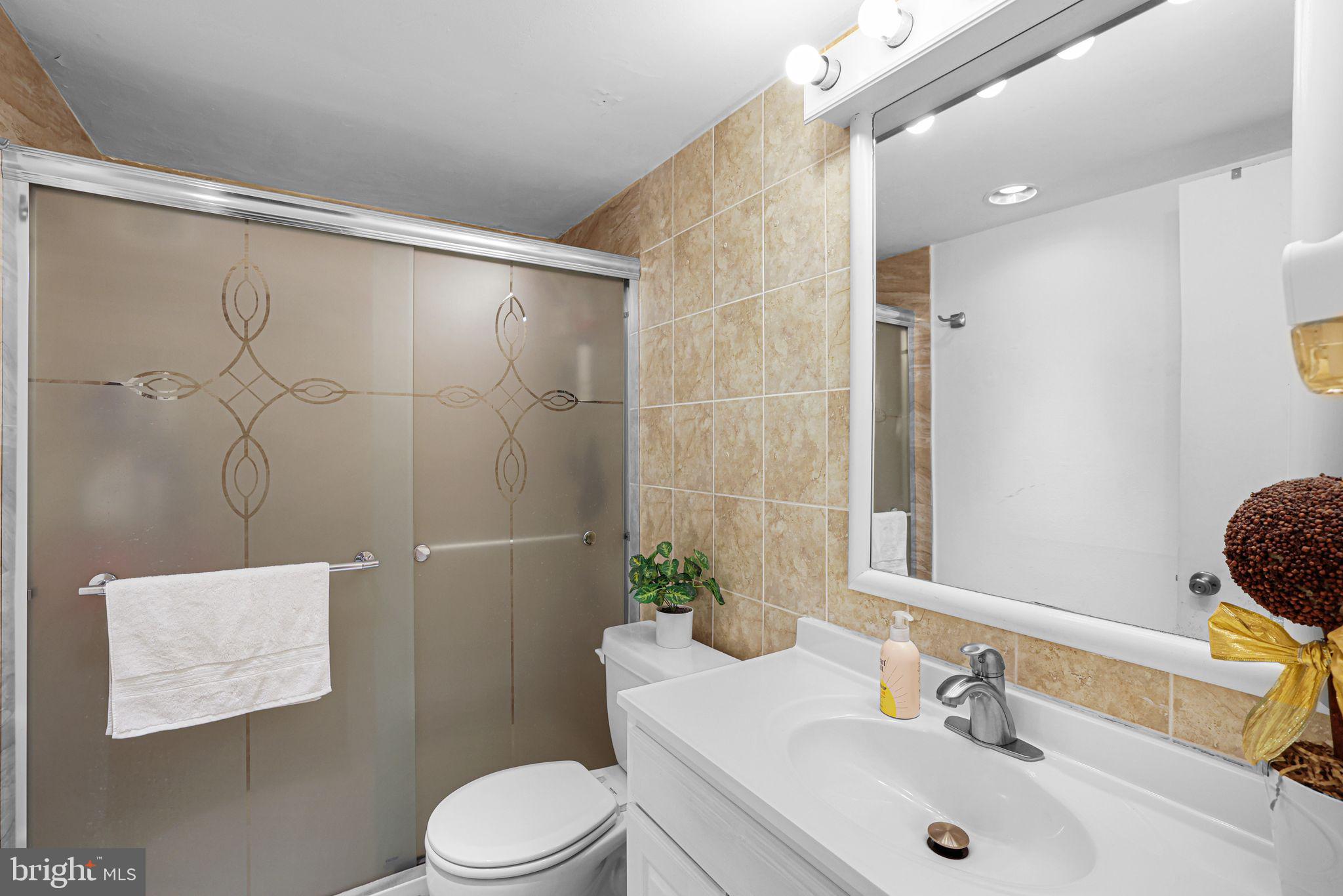 PRESIDENTIAL PARK - Residential Lease