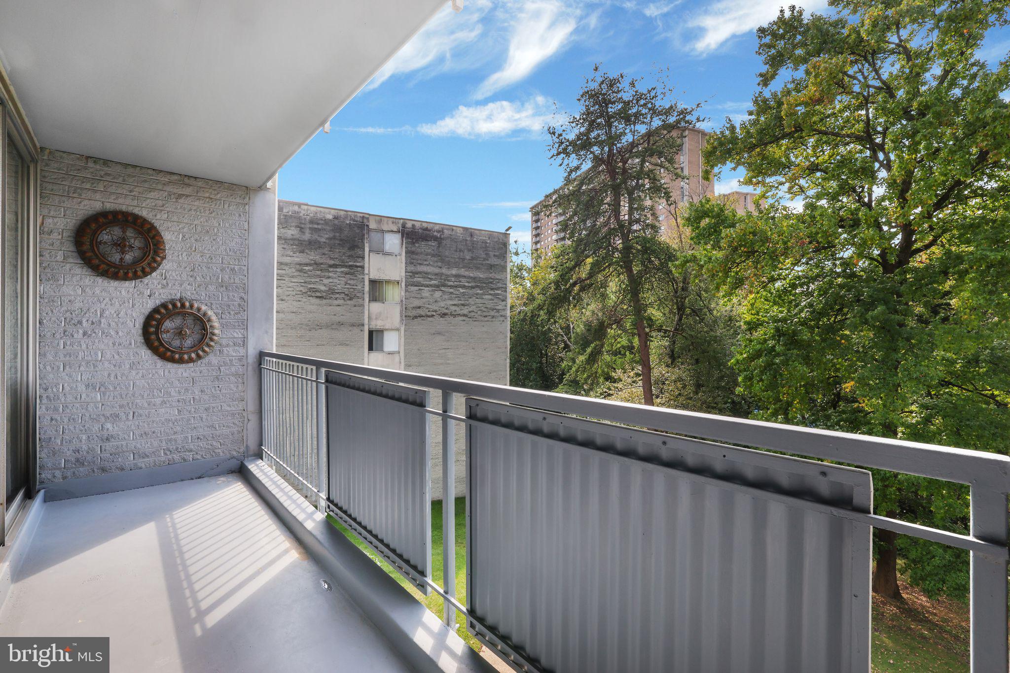 PRESIDENTIAL PARK - Residential Lease