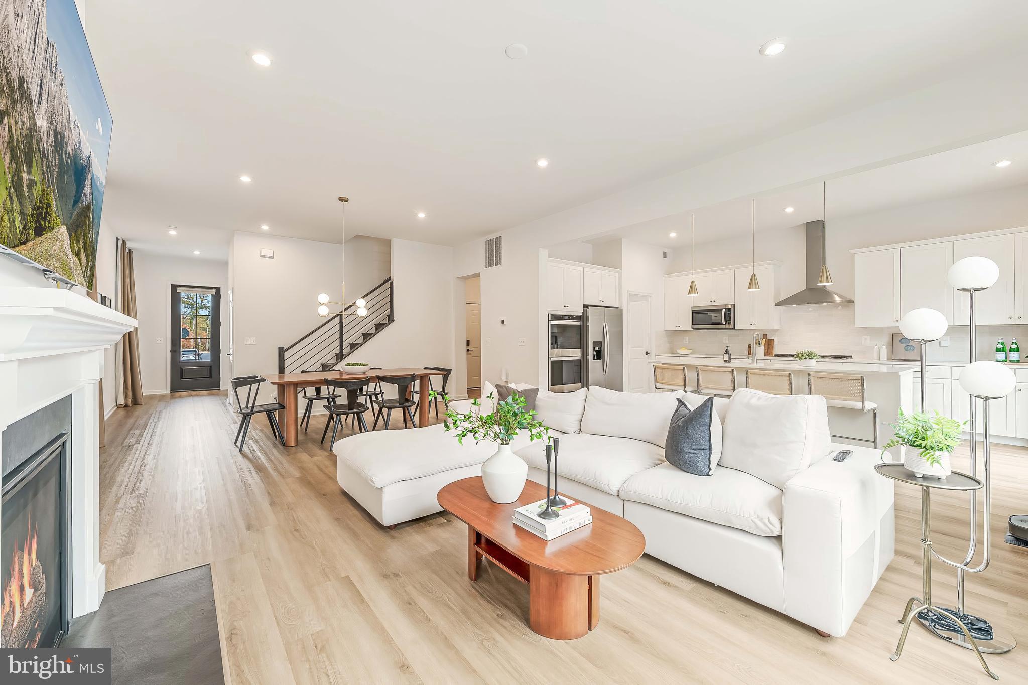 POTOMAC SHORES - Residential