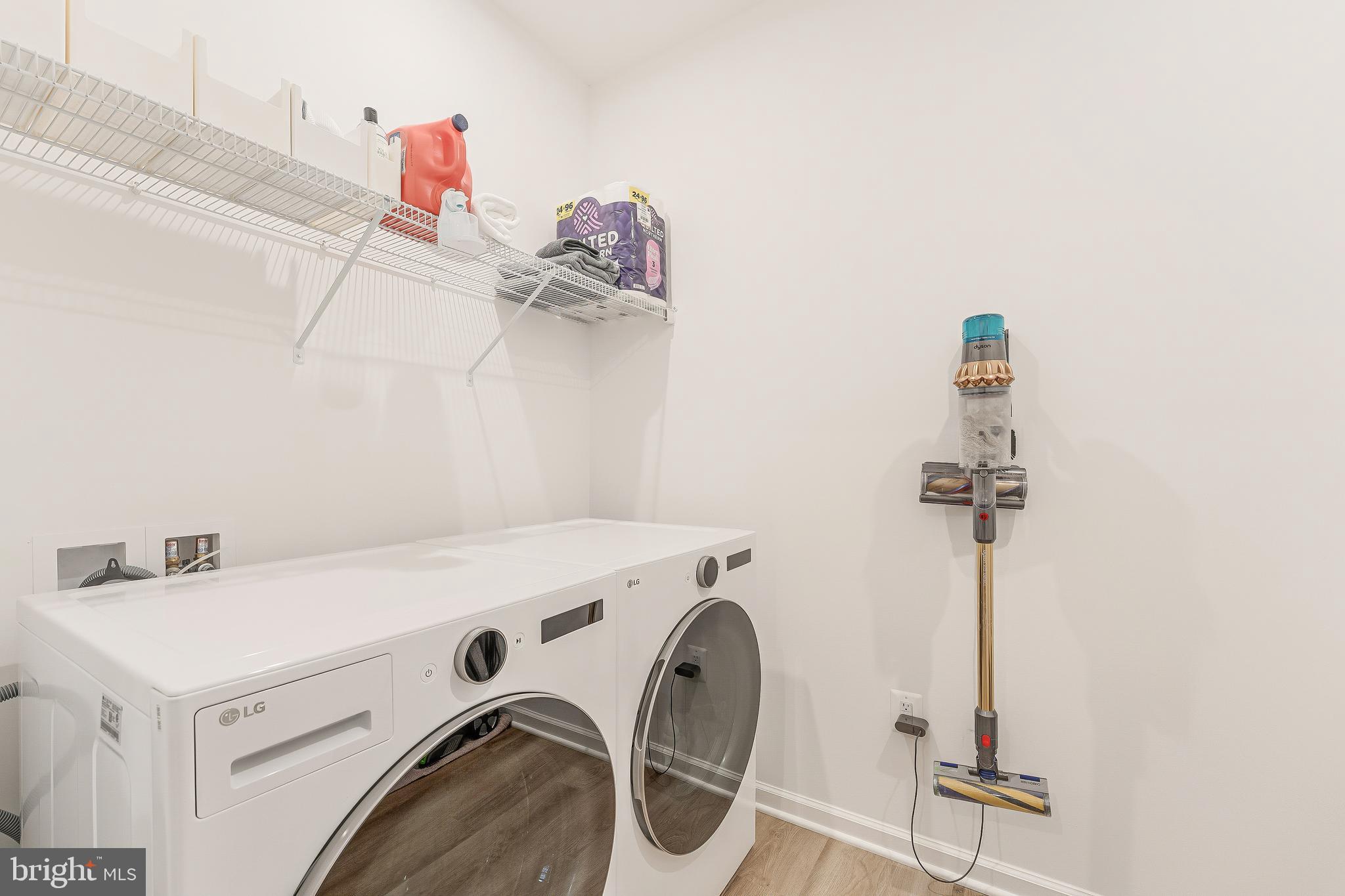 POTOMAC SHORES - Residential