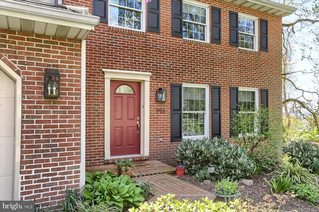 Photo of 996 Woodridge Boulevard, Lancaster, PA 17601 (MLS # PALA2049770)