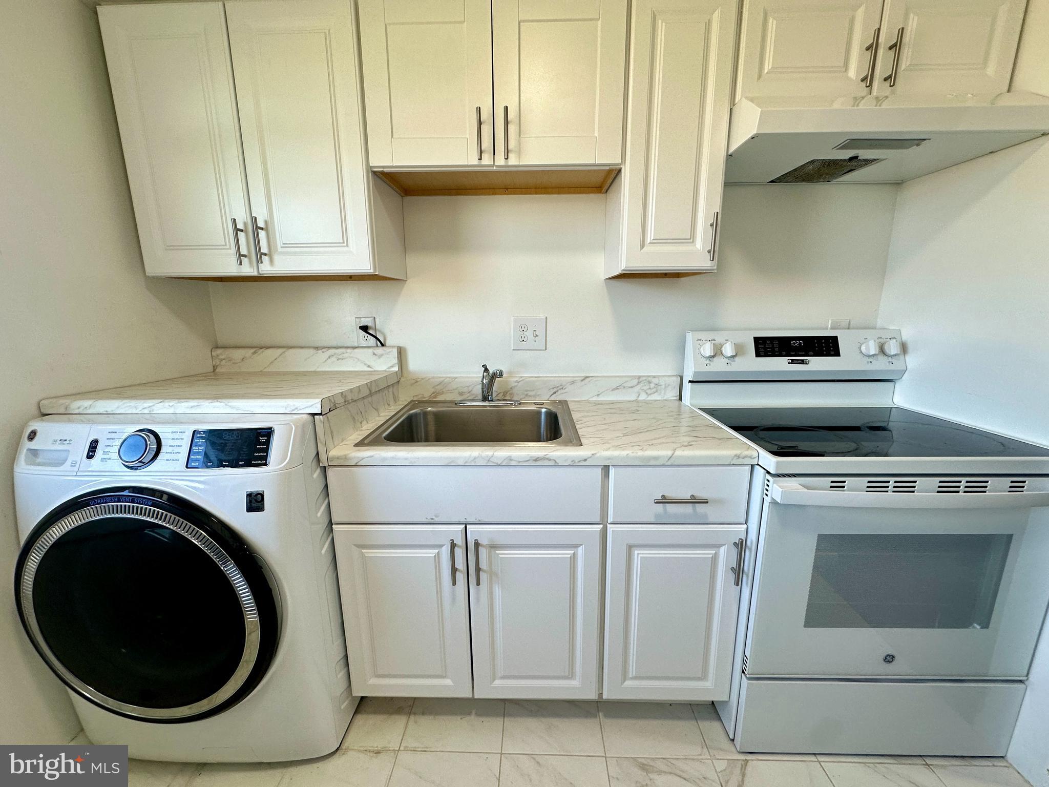 PINEWOOD SOUTH - Residential Lease