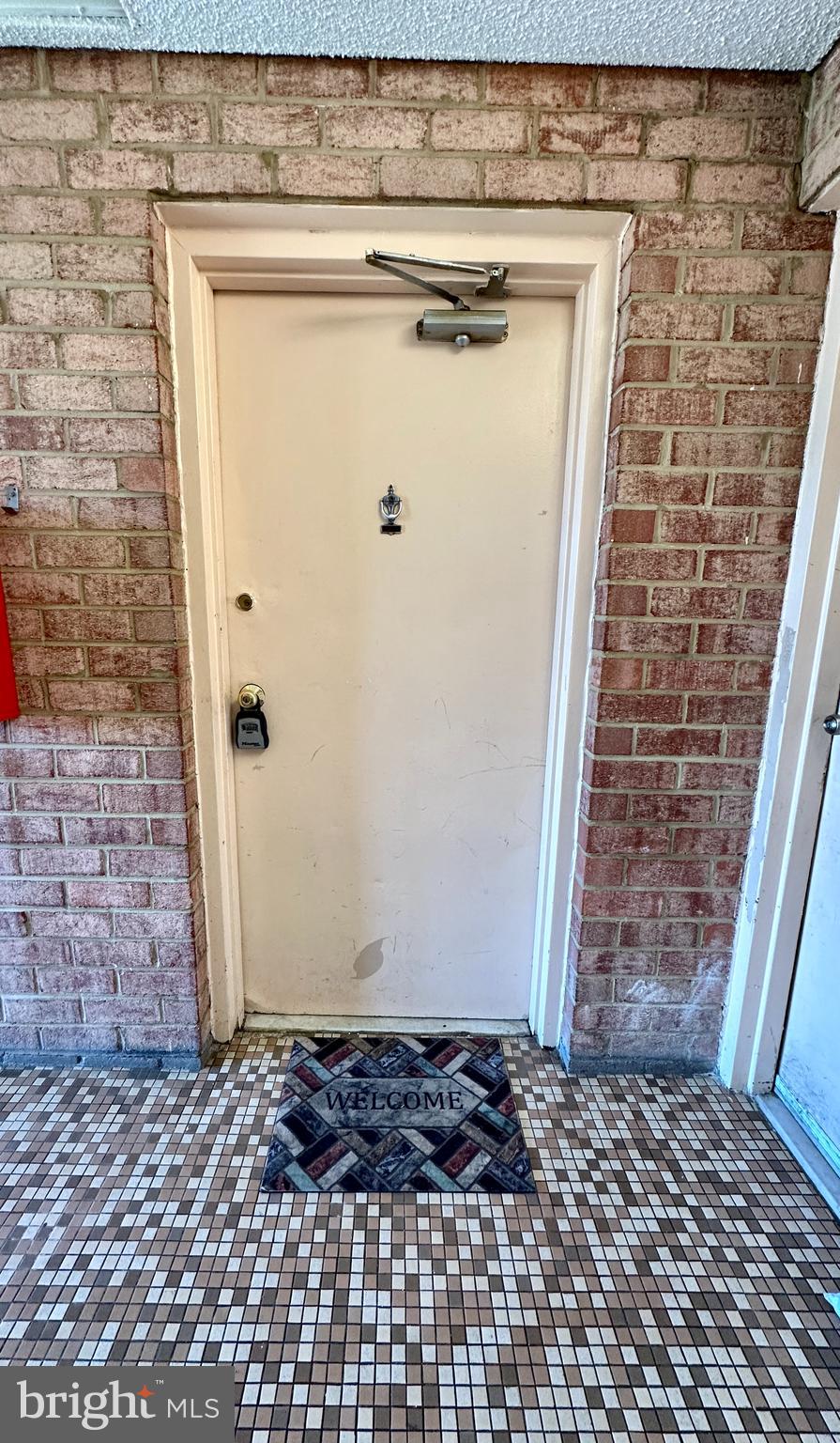 PINEWOOD SOUTH - Residential Lease