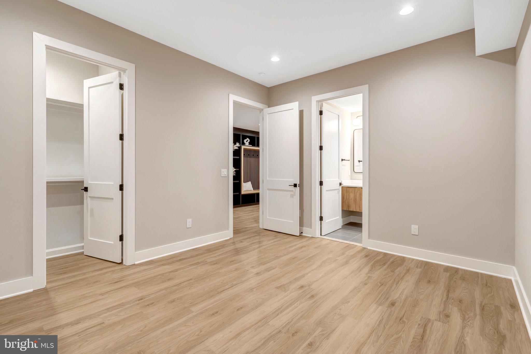 WEST LANGLEY - Residential