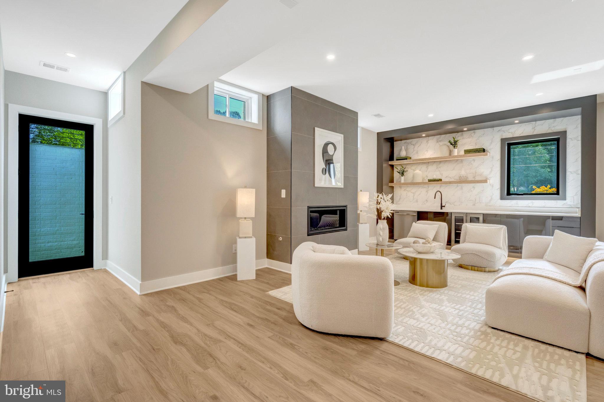 WEST LANGLEY - Residential