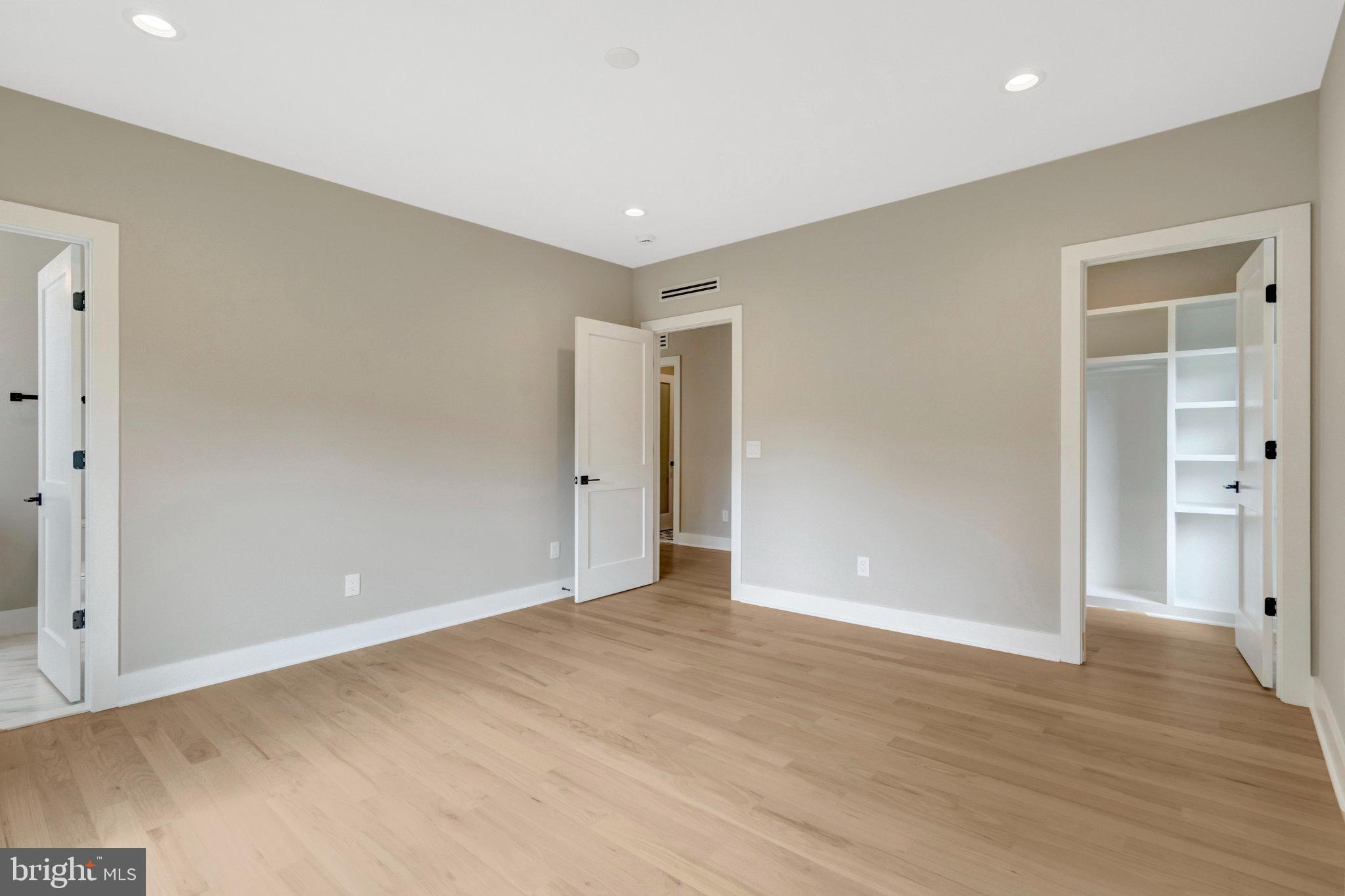 WEST LANGLEY - Residential