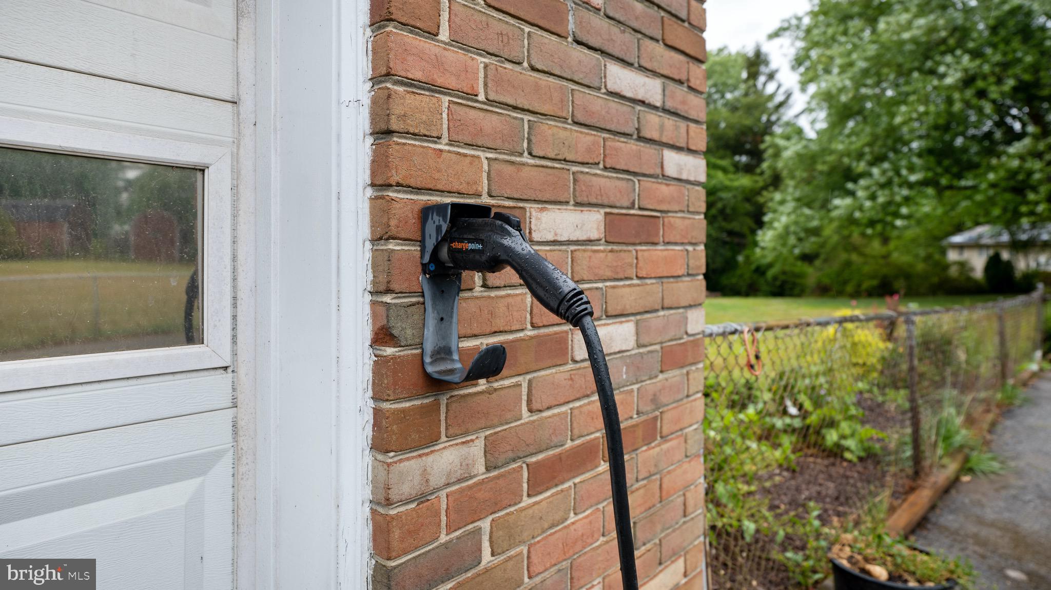 DAMASCUS OUTSIDE - Residential