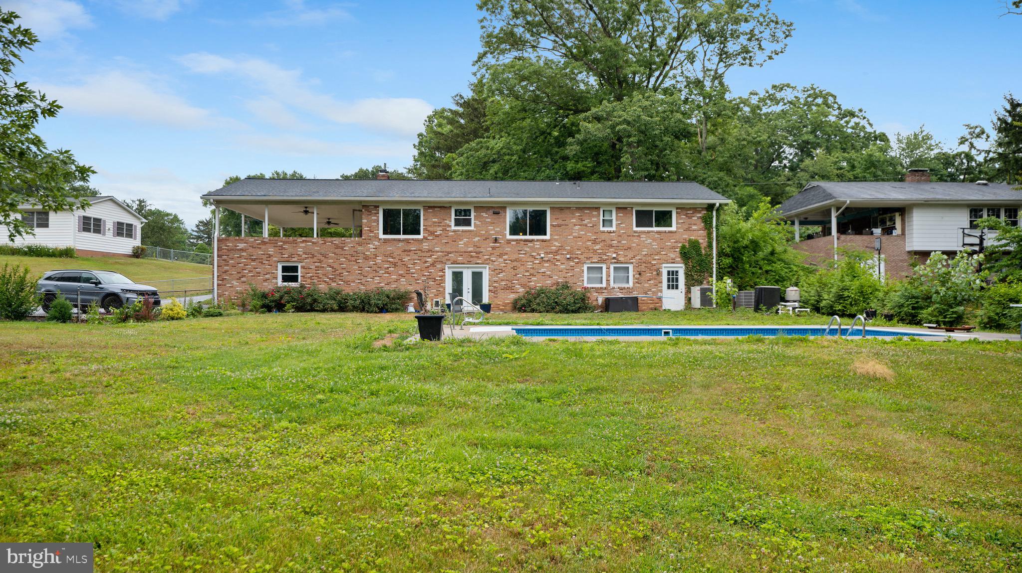 DAMASCUS OUTSIDE - Residential