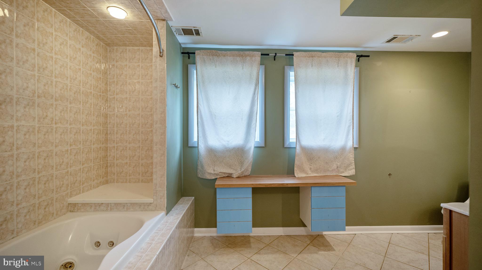 DAMASCUS OUTSIDE - Residential