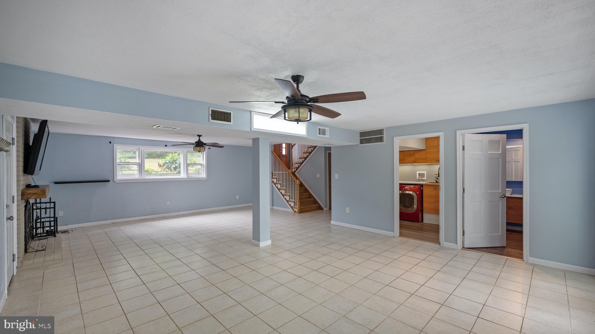 DAMASCUS OUTSIDE - Residential