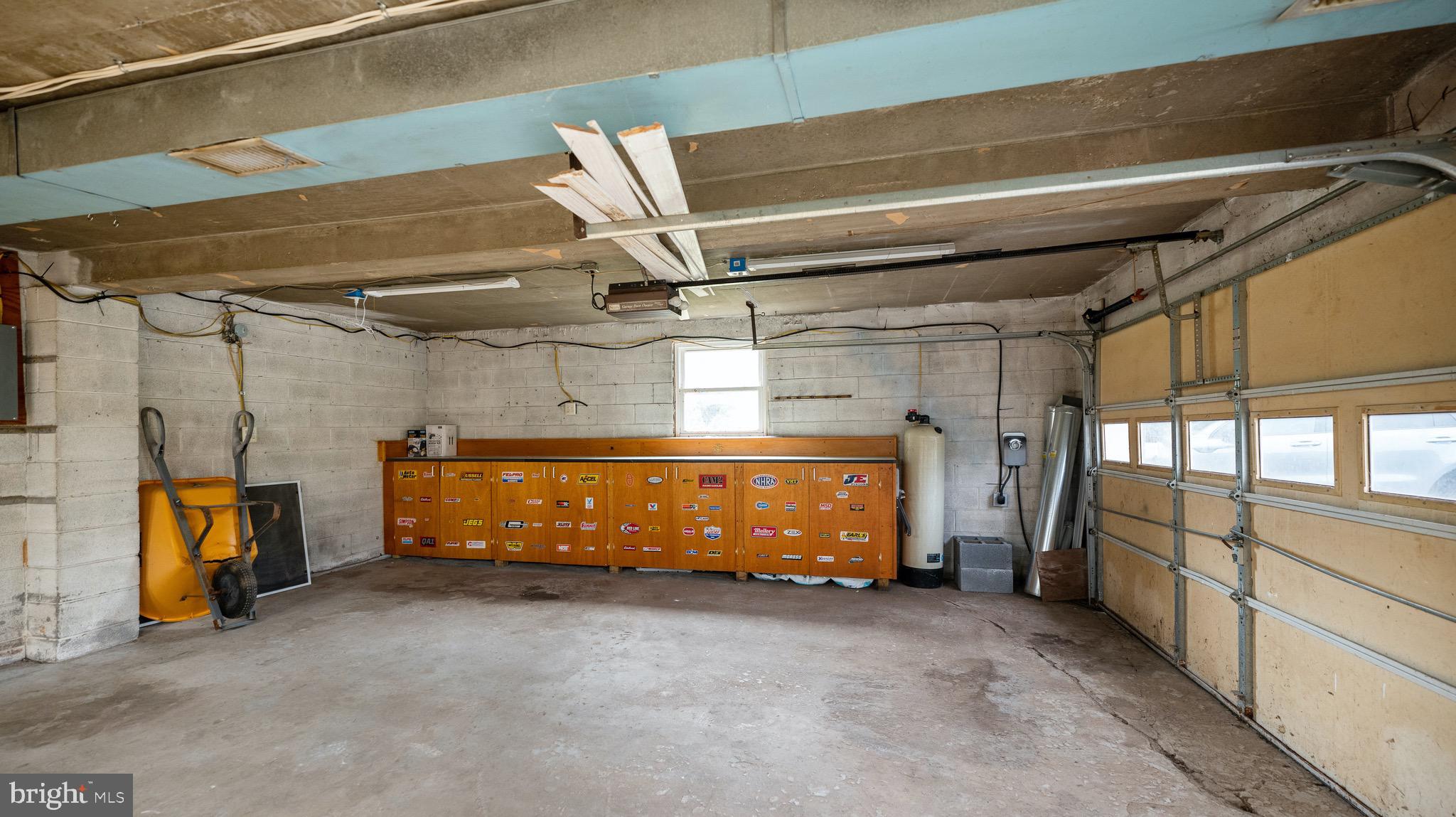 DAMASCUS OUTSIDE - Residential