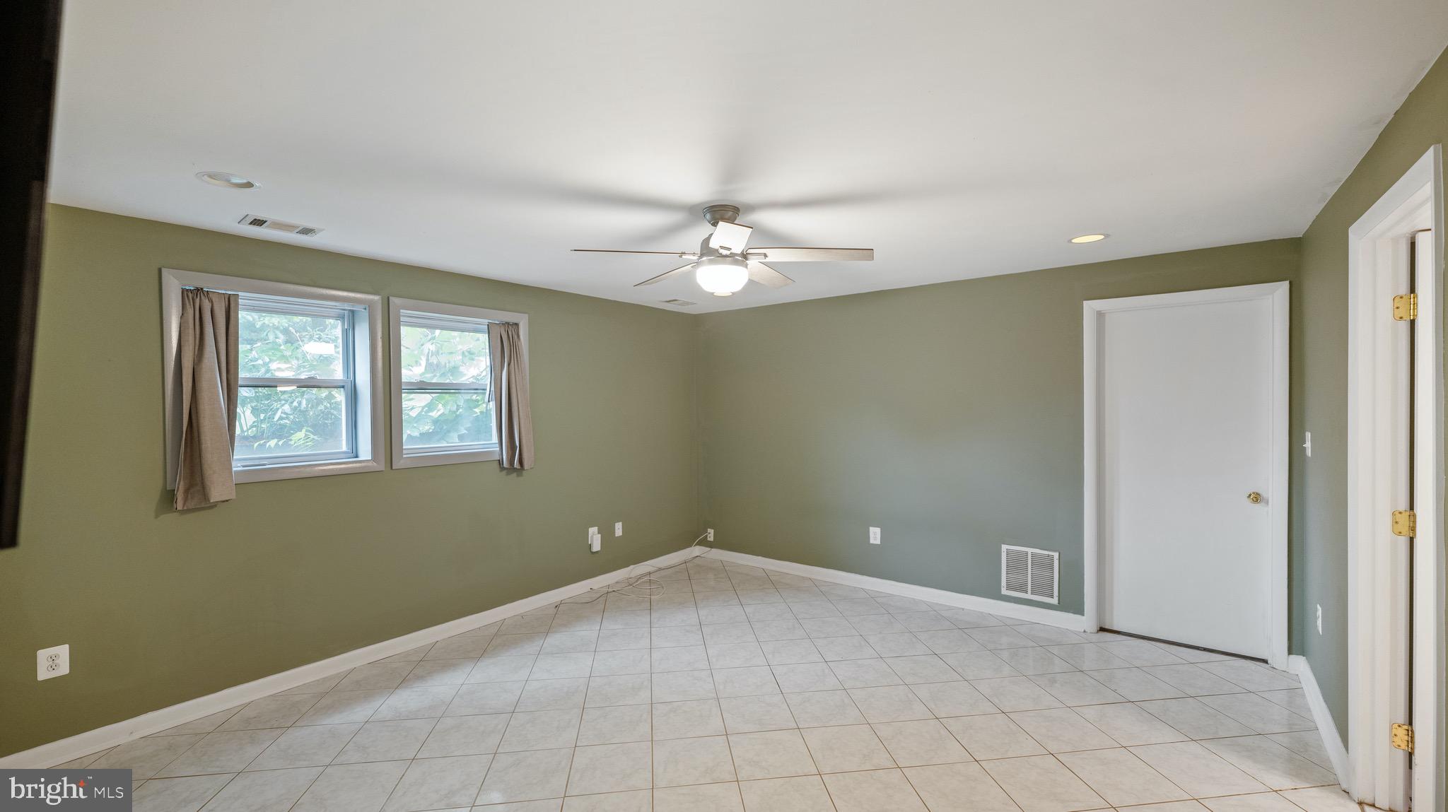 DAMASCUS OUTSIDE - Residential