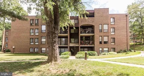 11228 Chestnut Grove Square Unit 16, Reston, VA MLS: VAFX2226272