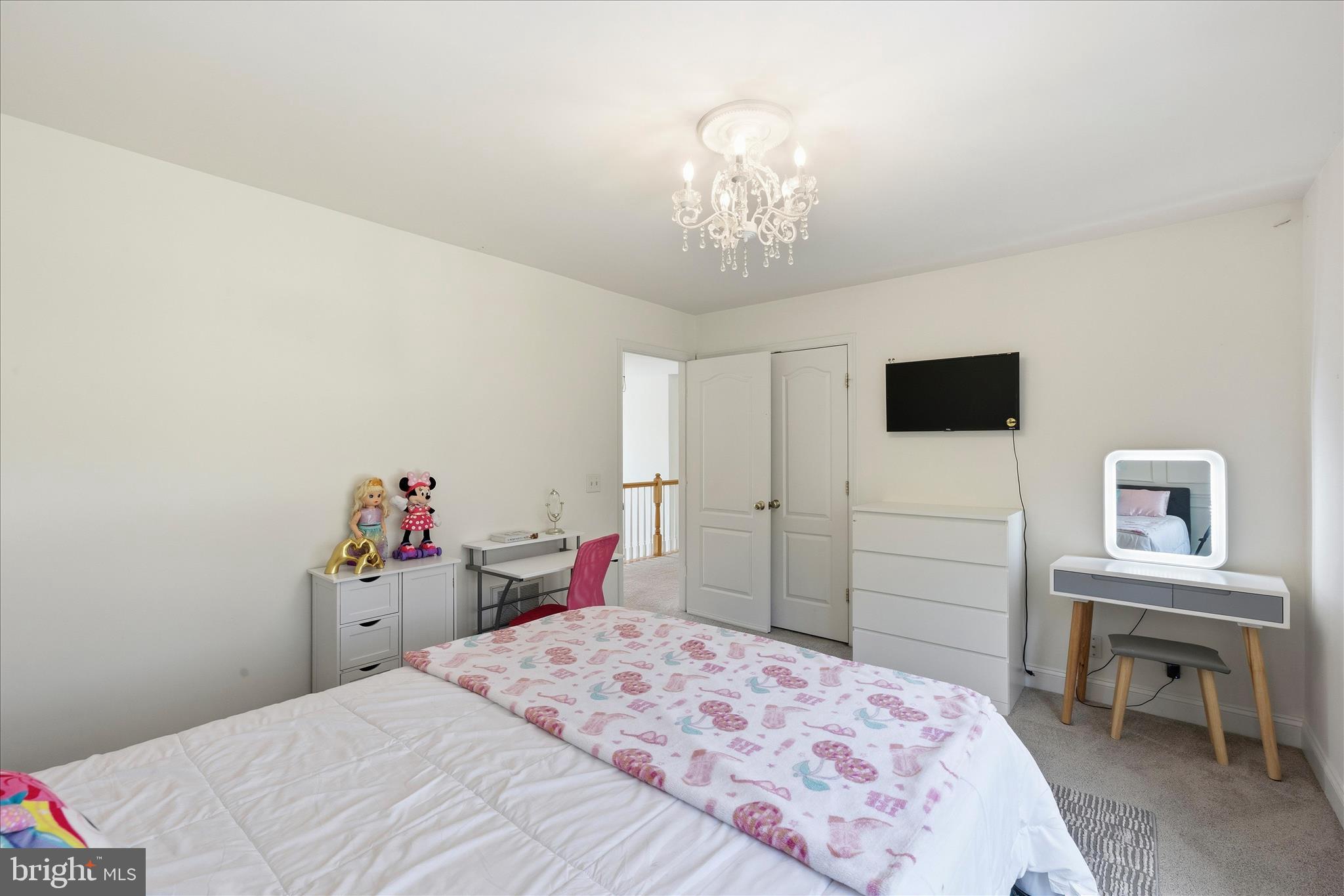 WOODBRIDGE - Residential