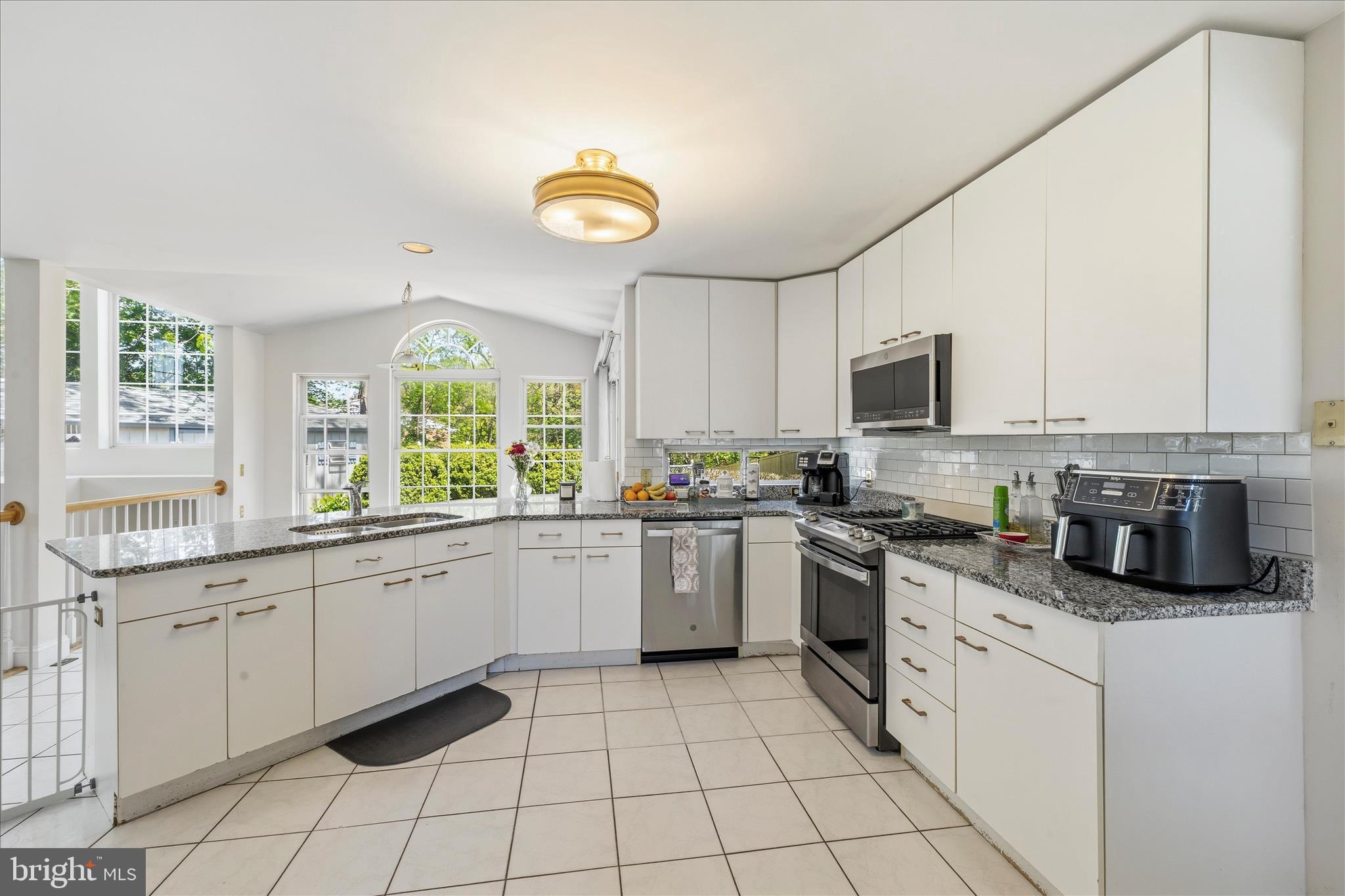 WOODBRIDGE - Residential