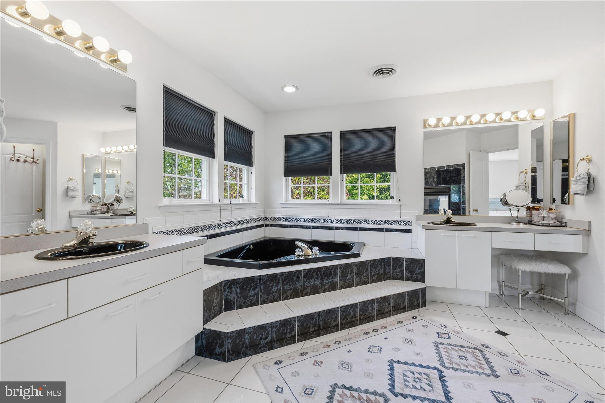 WOODBRIDGE - Residential