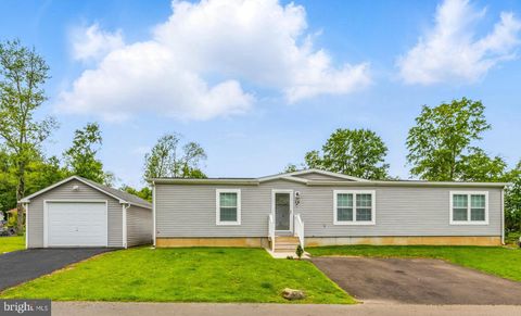 20 GOLFVIEW DRIVE QUAKERTOWN PA 18951