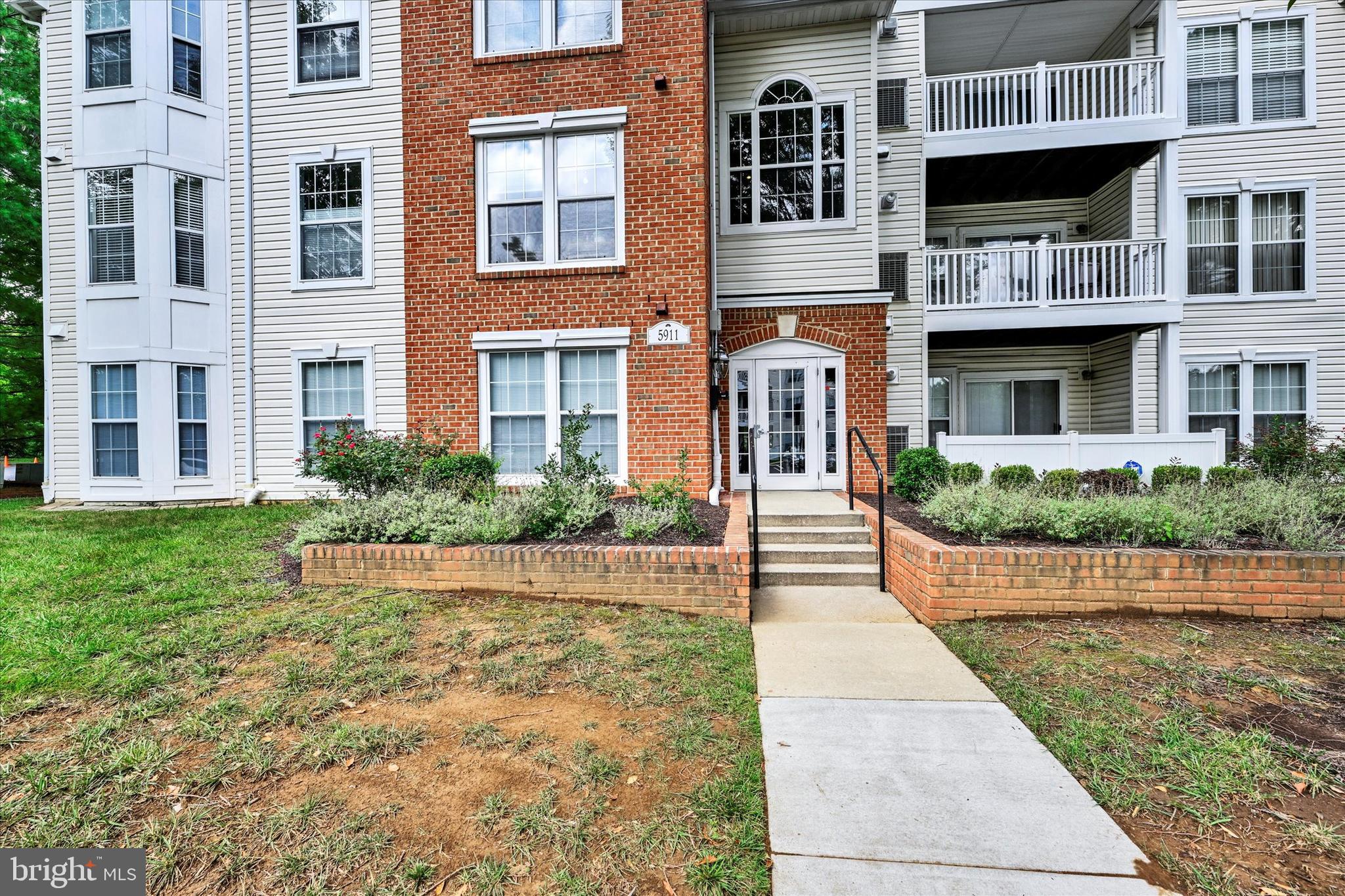 BRISTOL GREEN - Residential