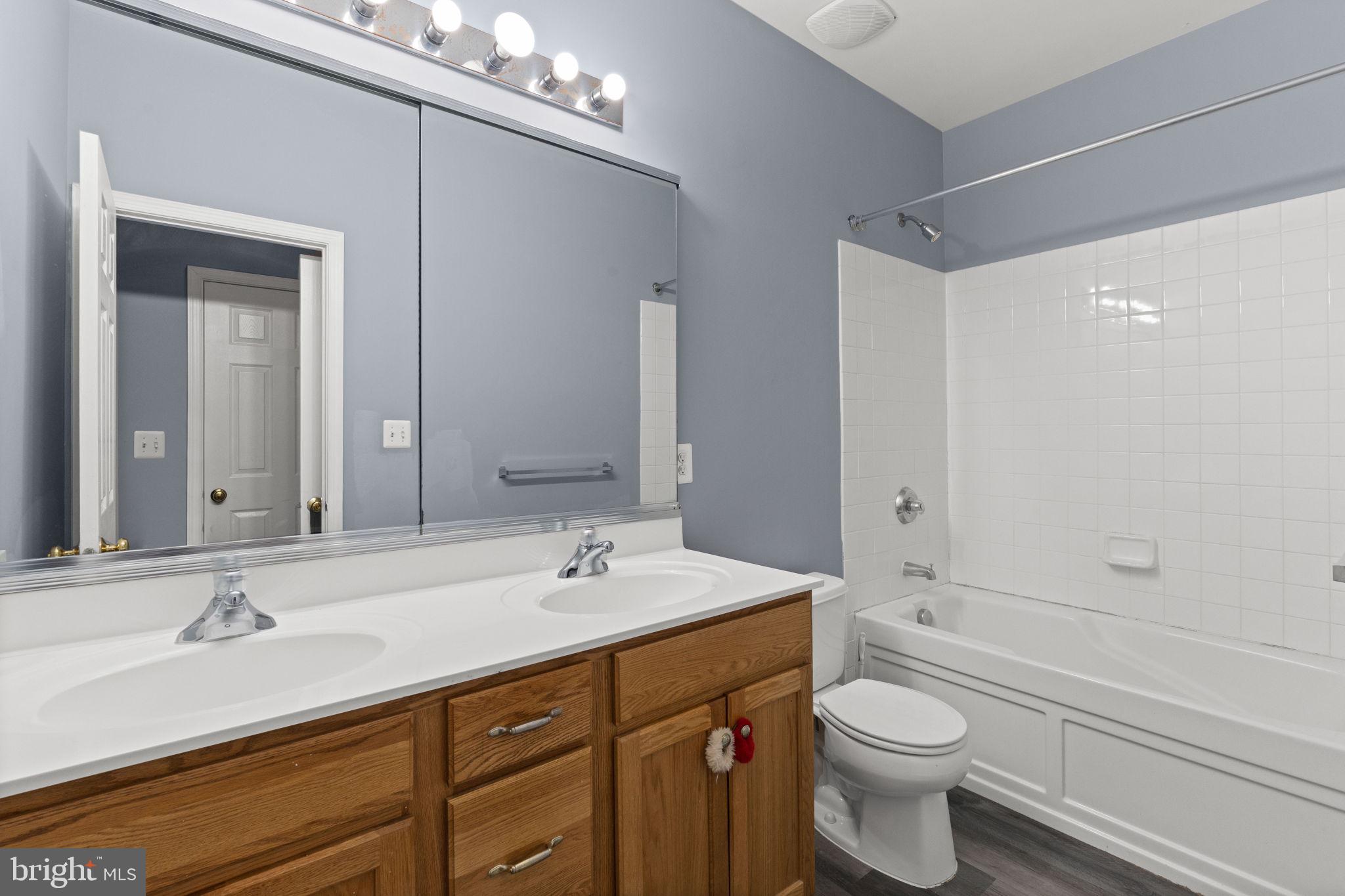 SOUTH RIDING - Residential