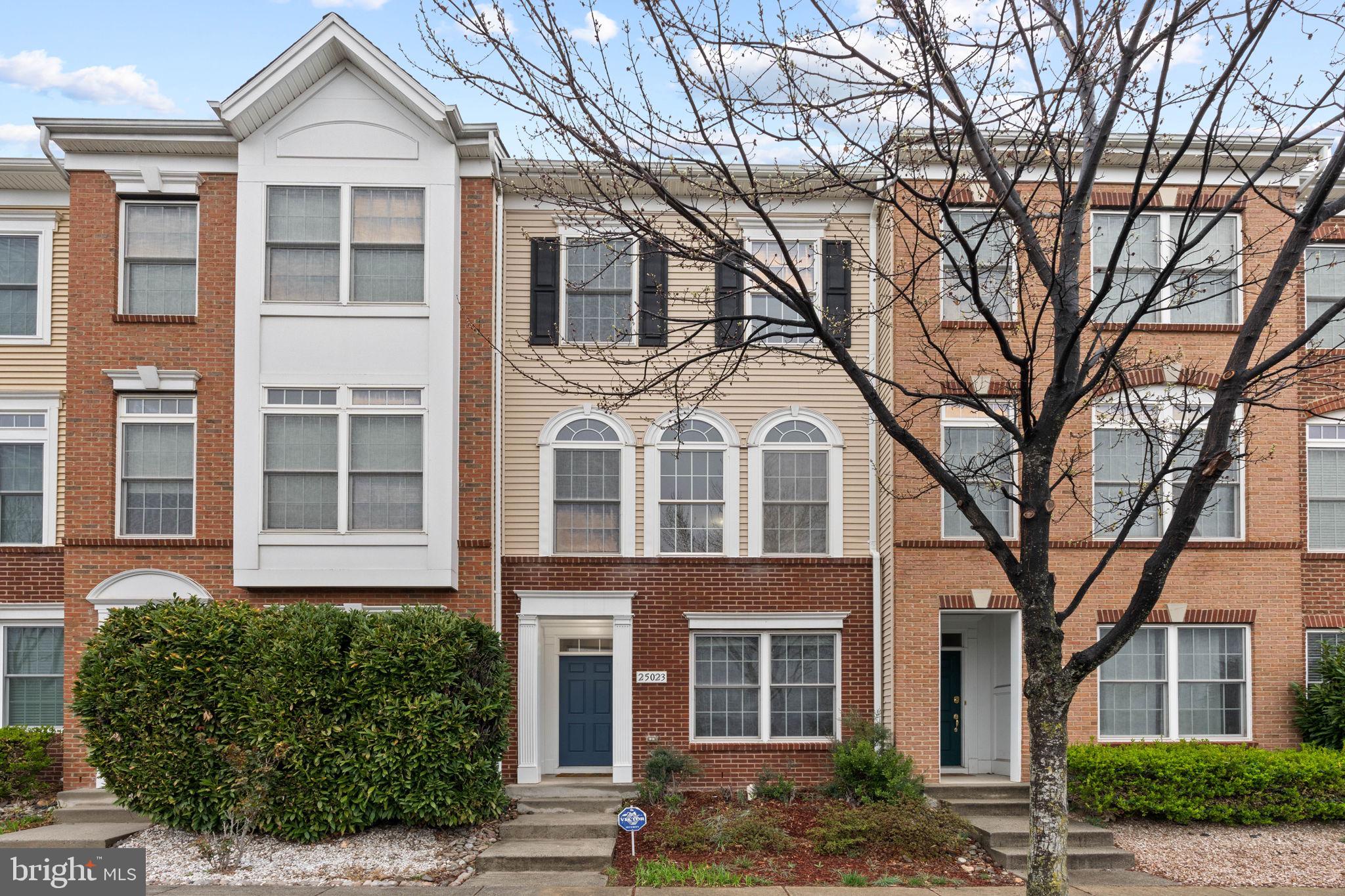 SOUTH RIDING - Residential