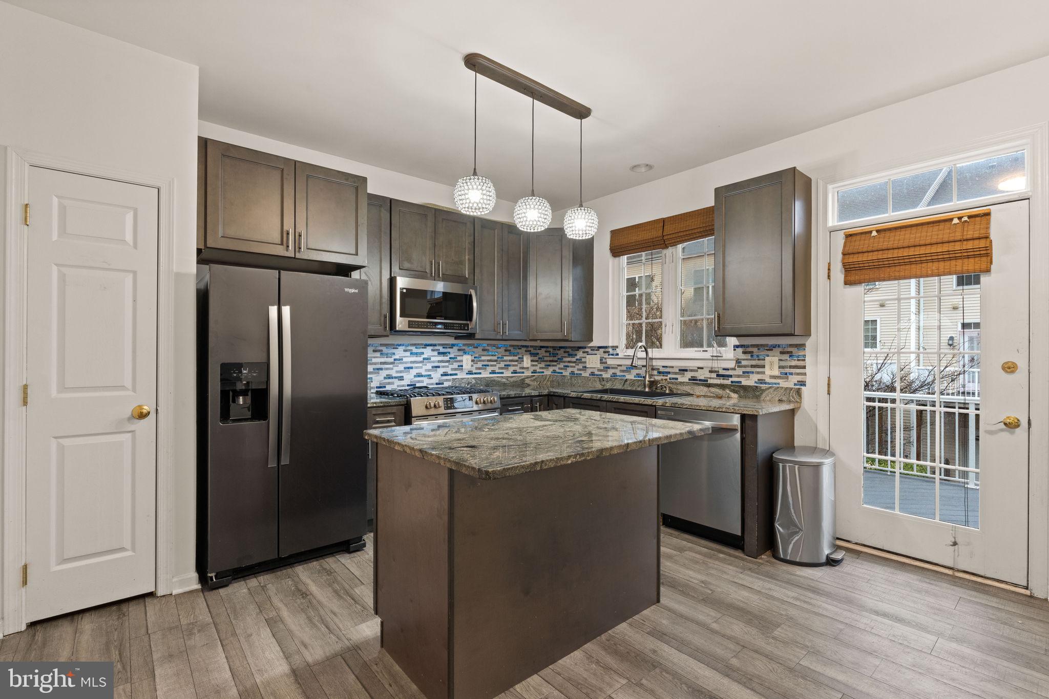 SOUTH RIDING - Residential