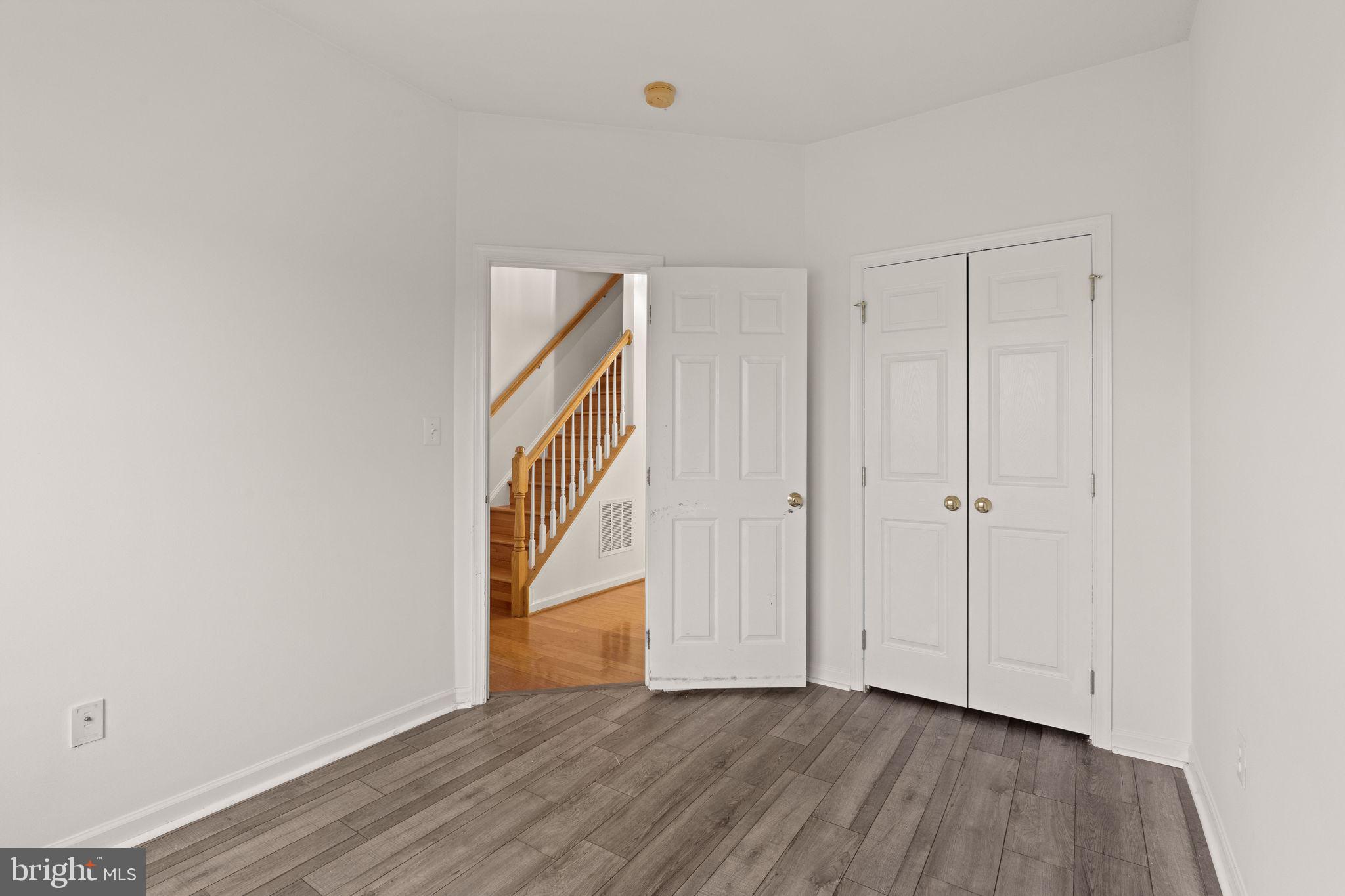 SOUTH RIDING - Residential