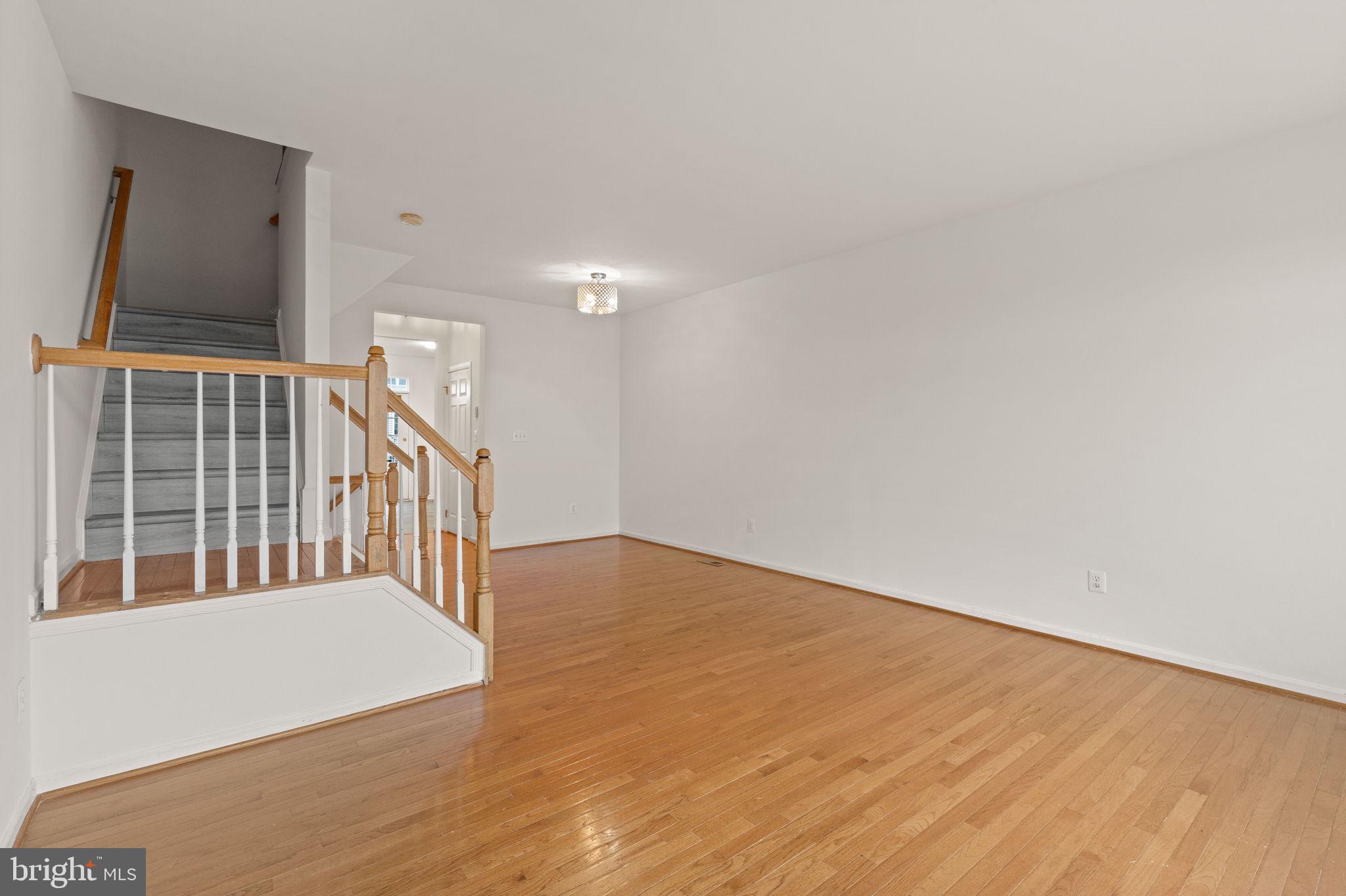 SOUTH RIDING - Residential