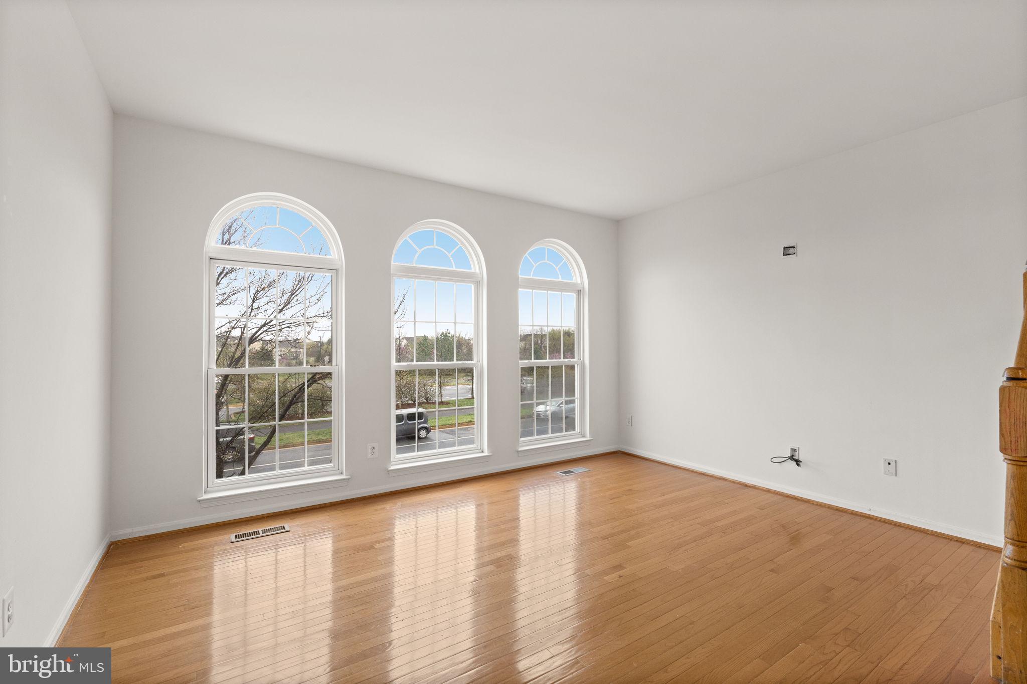 SOUTH RIDING - Residential