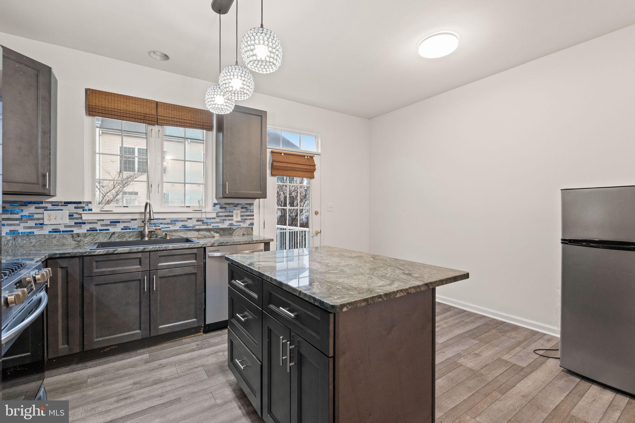 SOUTH RIDING - Residential