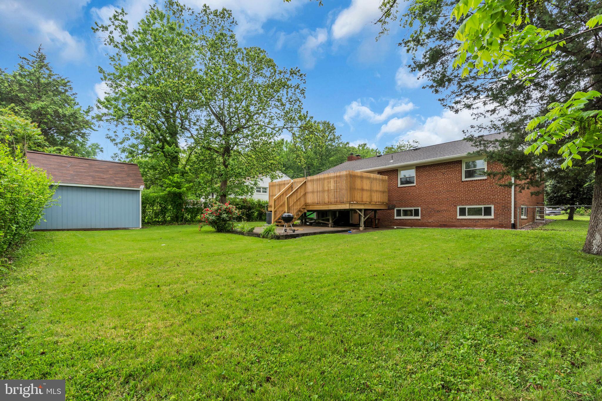 6809 BRADDOCK ROAD