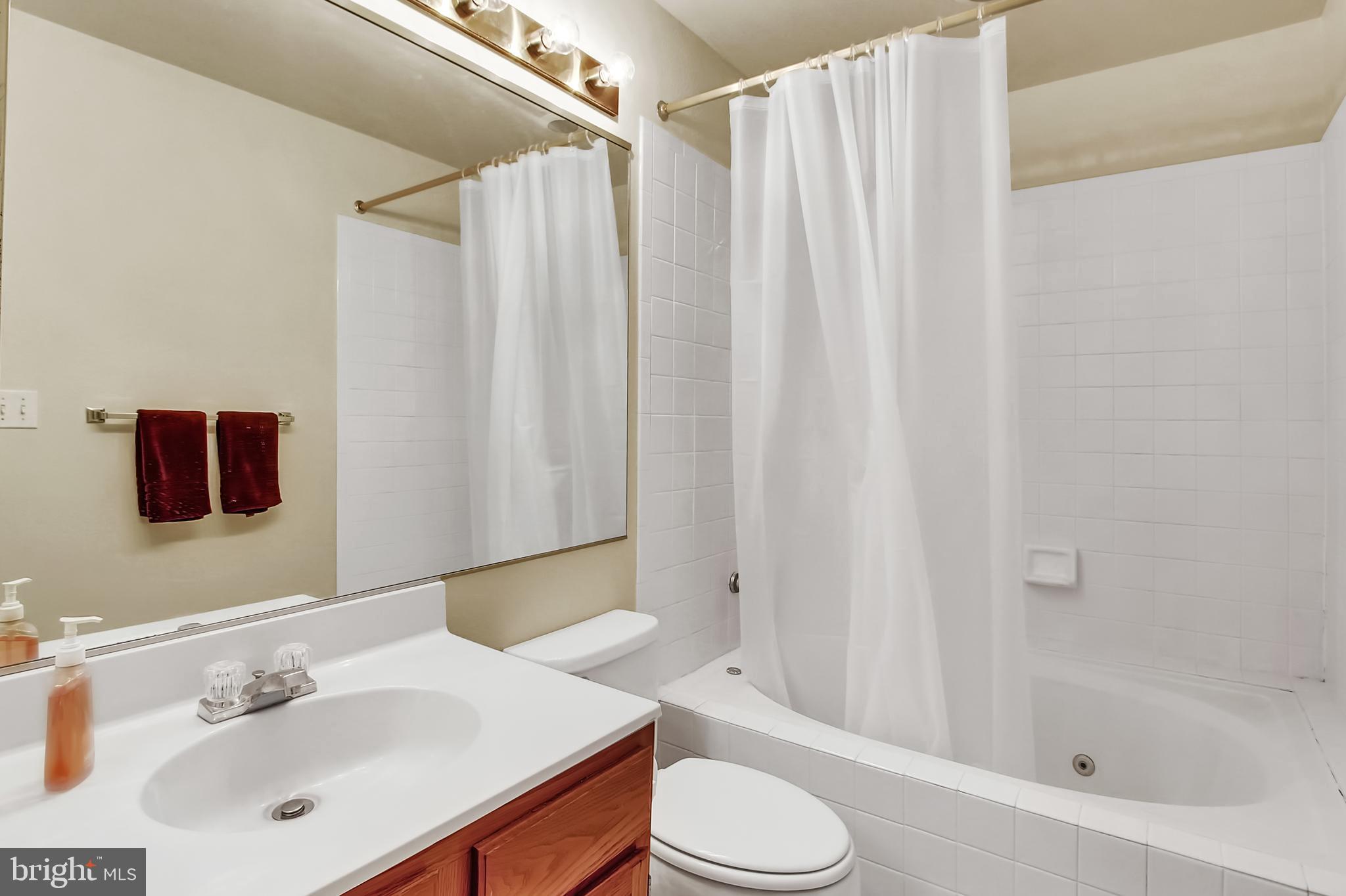 ENGLISH COUNTRY MANOR - Residential