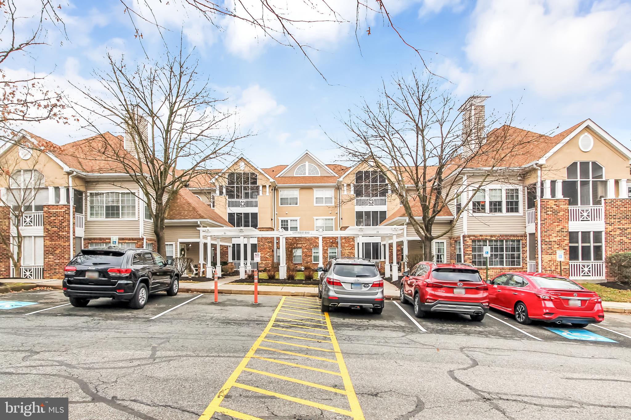 ENGLISH COUNTRY MANOR - Residential