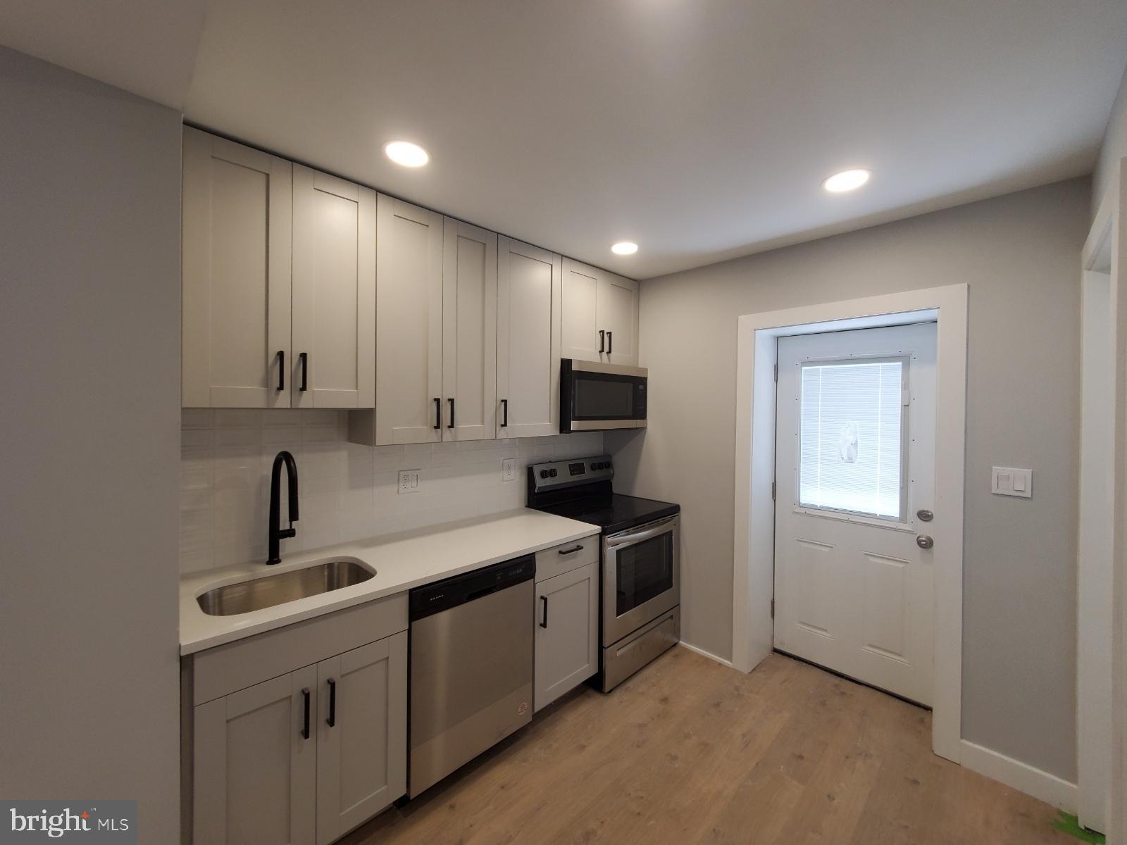 4663 UMBRIA STREET 1R