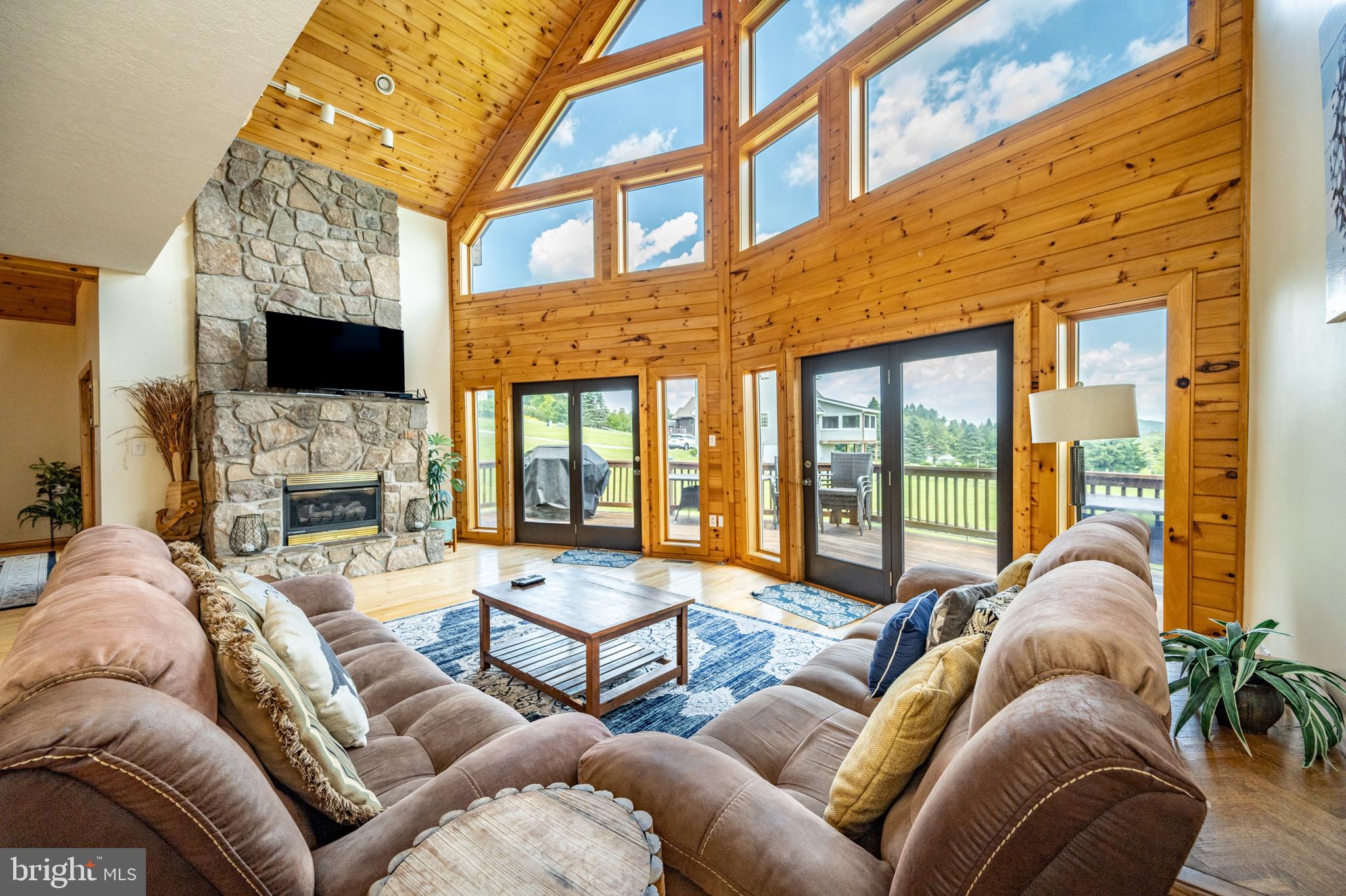 PARADISE RIDGE - Residential