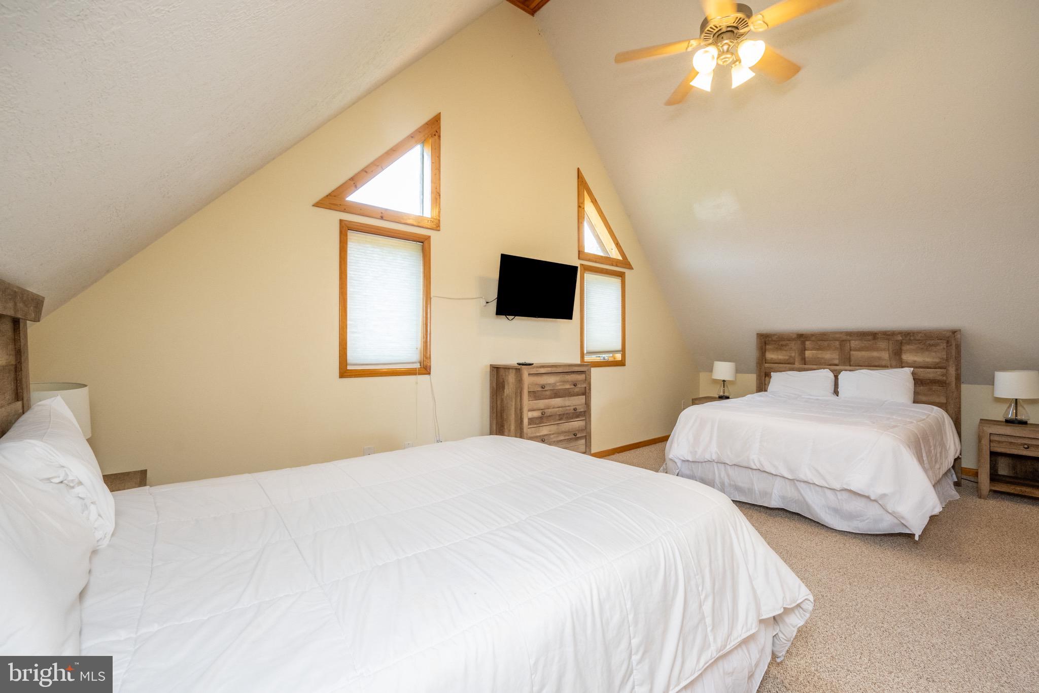 PARADISE RIDGE - Residential