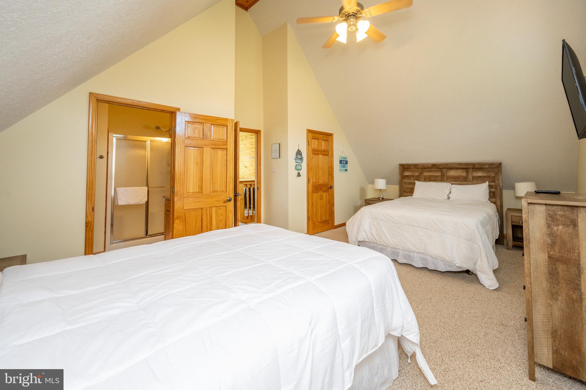 PARADISE RIDGE - Residential