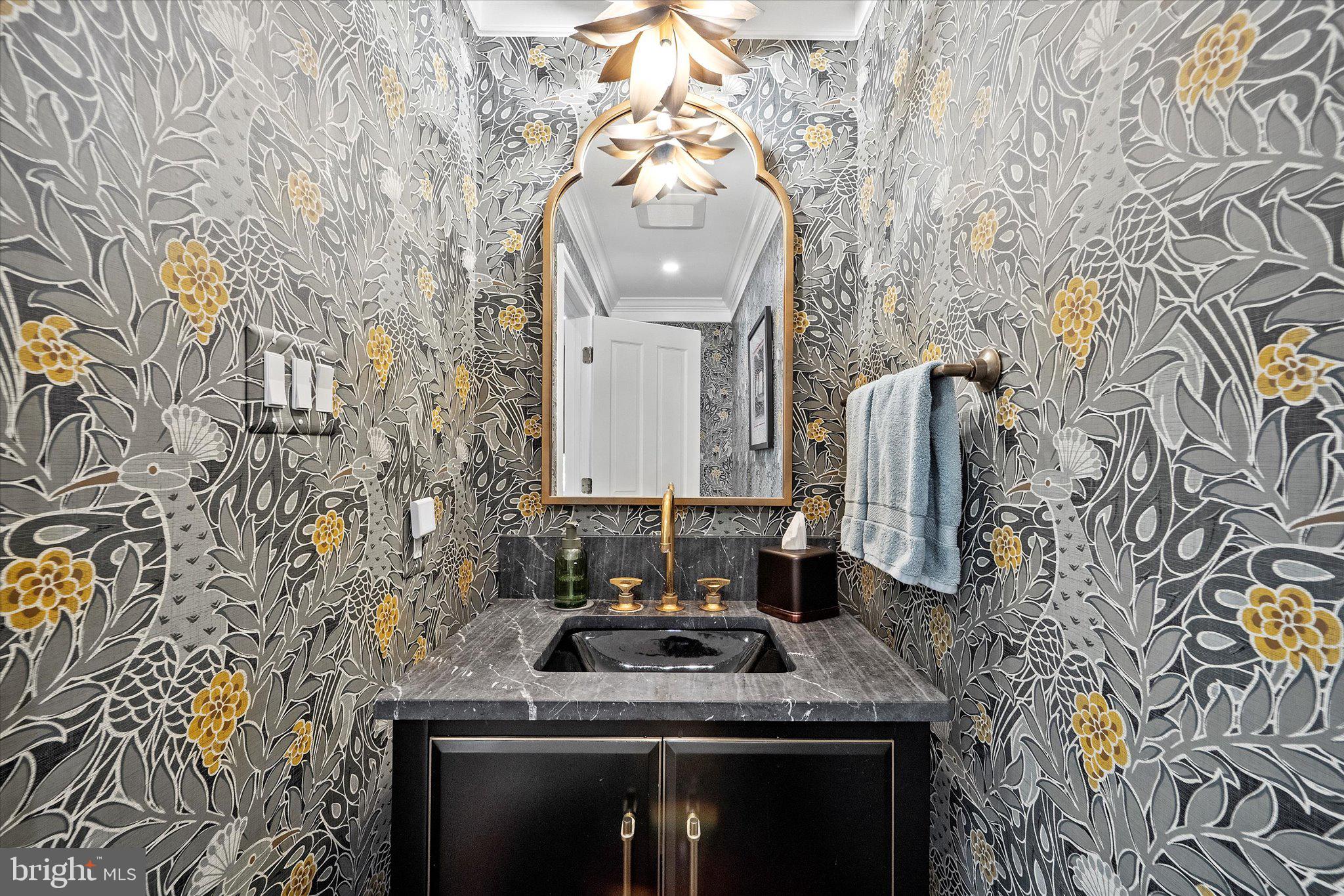 MAYFAIR OF MCLEAN - Residential