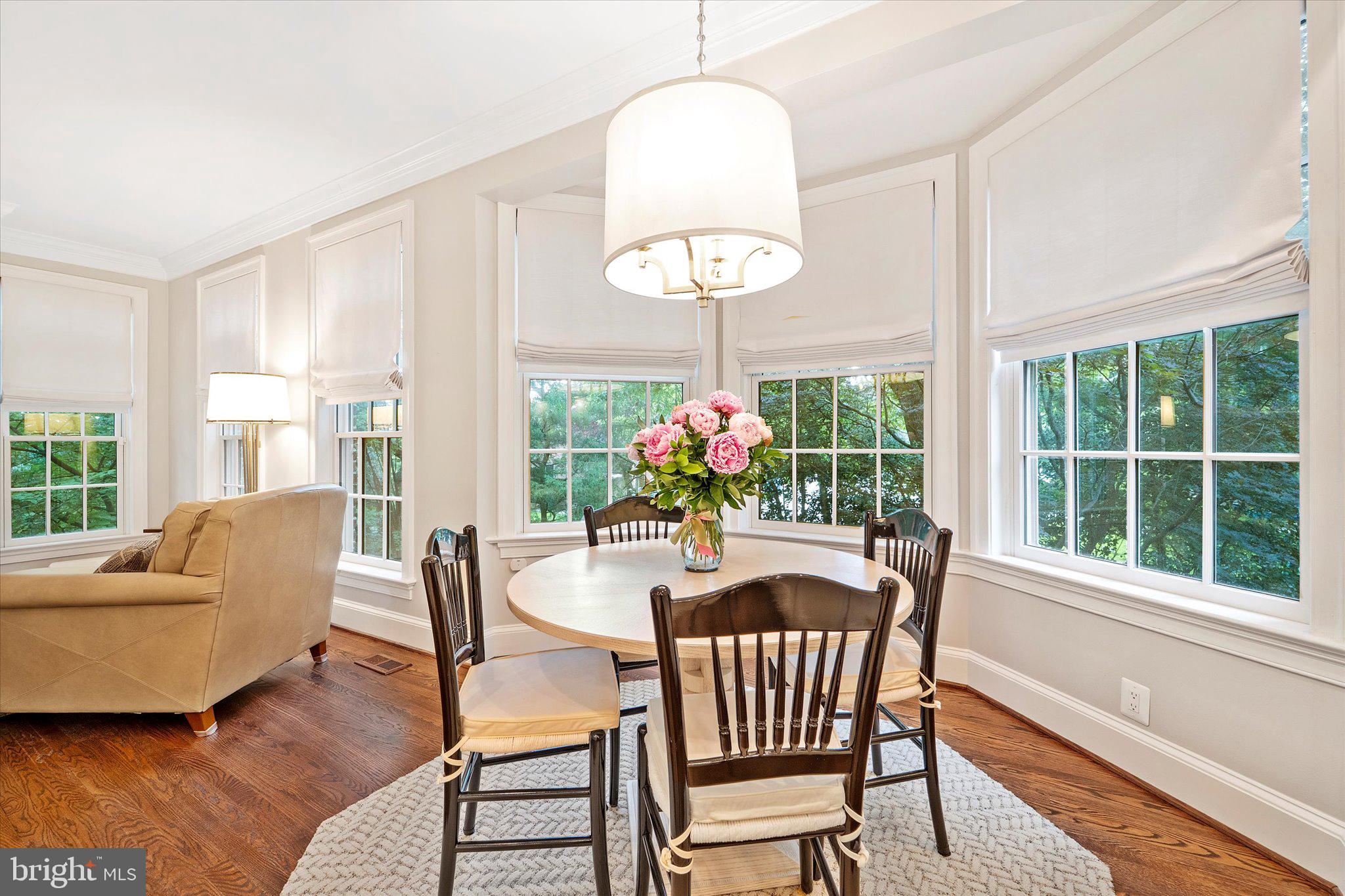 MAYFAIR OF MCLEAN - Residential