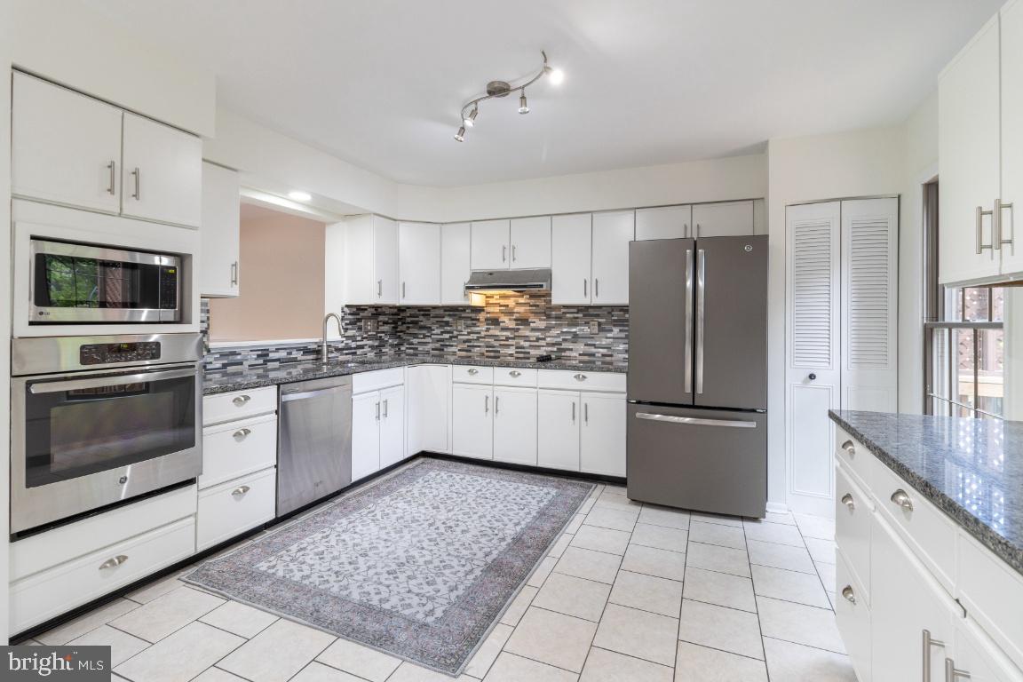 COPPERFIELD AT FIVE FRM - Residential